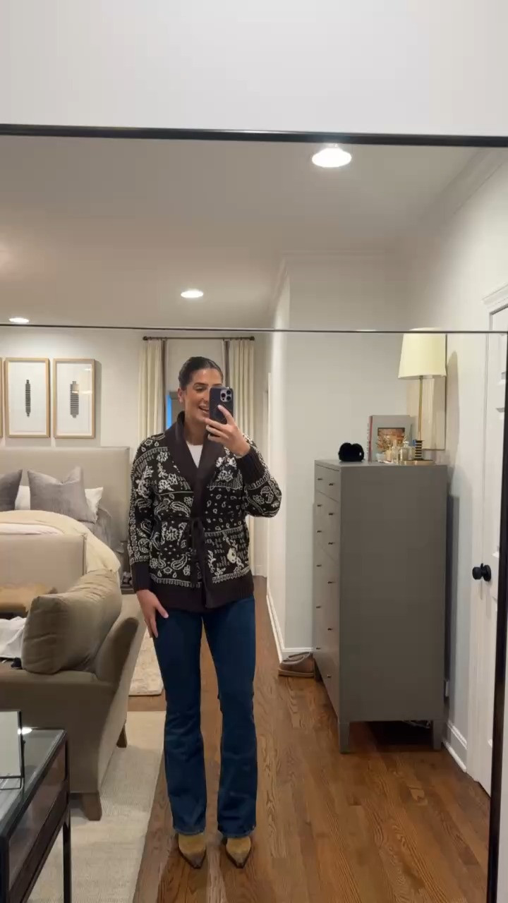 Obsessed with this outfit from Abercrombie & the jeans are 25% off now!!

abercrombie, abercrombie sale, sale finds, sale alert, jeans sale, jeans on sale, abercrombie outfit, loungewear outfit, errands outfit, Grace White 

 #LTKSeasonal #LTKSaleAlert #LTKFindsUnder100