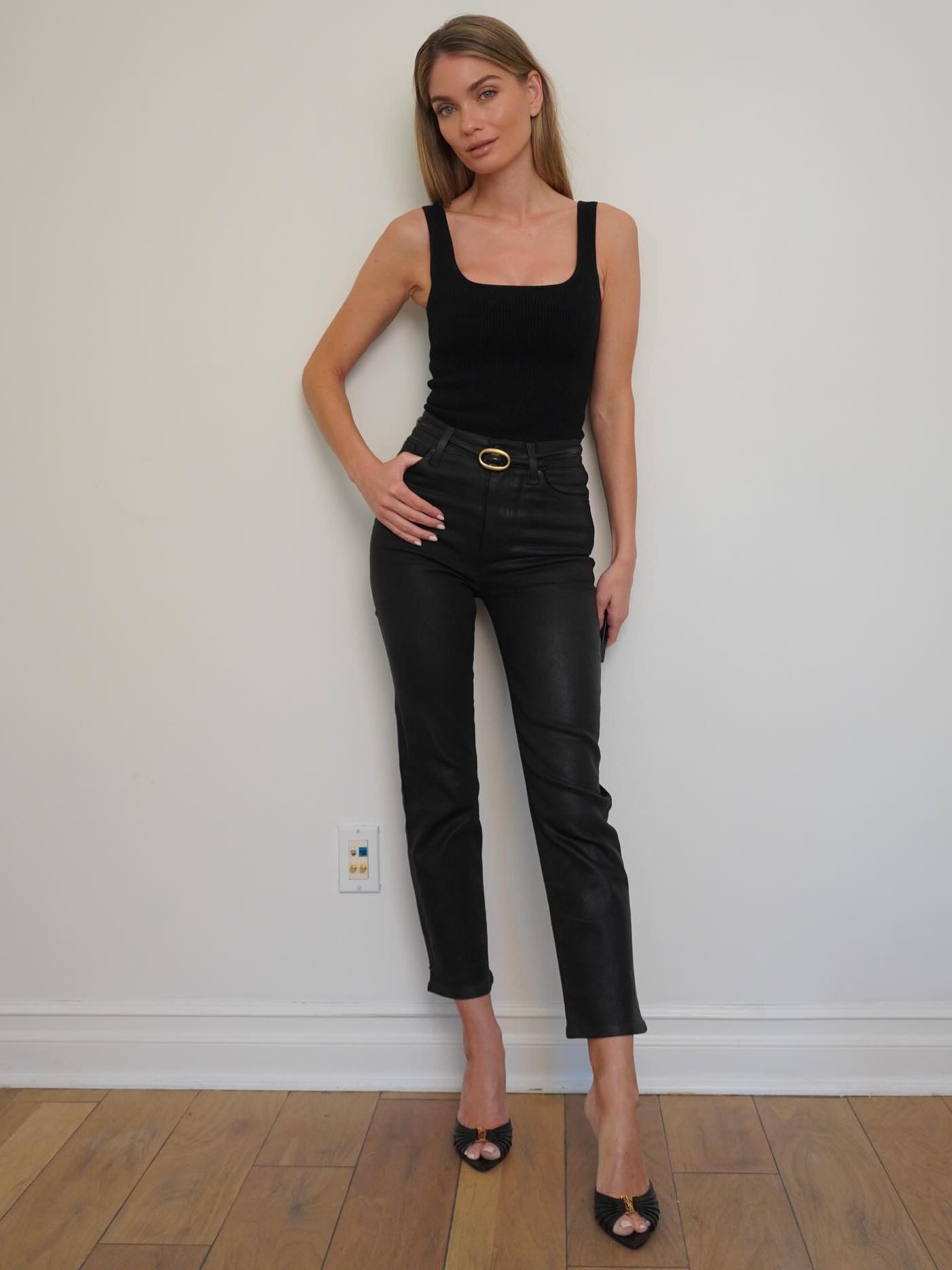 A little weekend self-tape action! ✨ Sent to the client on a wing and a prayer! 🙏🏼  This is my go-to look when, as a model, I’m presenting myself to clients. It reads as polished, chic, classy, and allows me to be the focus rather than the outfit. The outfit plays thr supporting role for me! This is also my go-to for a girls night out if I don’t know what to wear. I toss on a blazer and I’m good to go.

To prep my skin, I used all of the products listed in the post!

#selftape #modellife