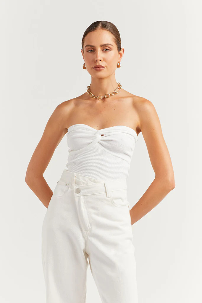 ANIKA TWISTED OFF WHITE KNIT TOP | DISSH