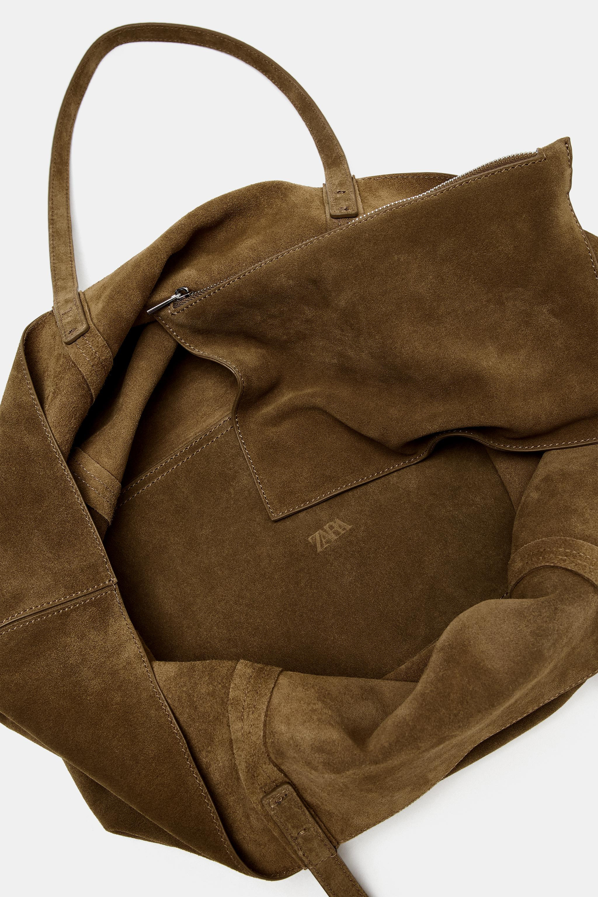 Maxi-Shopper aus Wildleder. Mit zwei Schulterhenkeln. Innentasche mit Rei\u00dfverschluss. H\u00f... | Zara DE