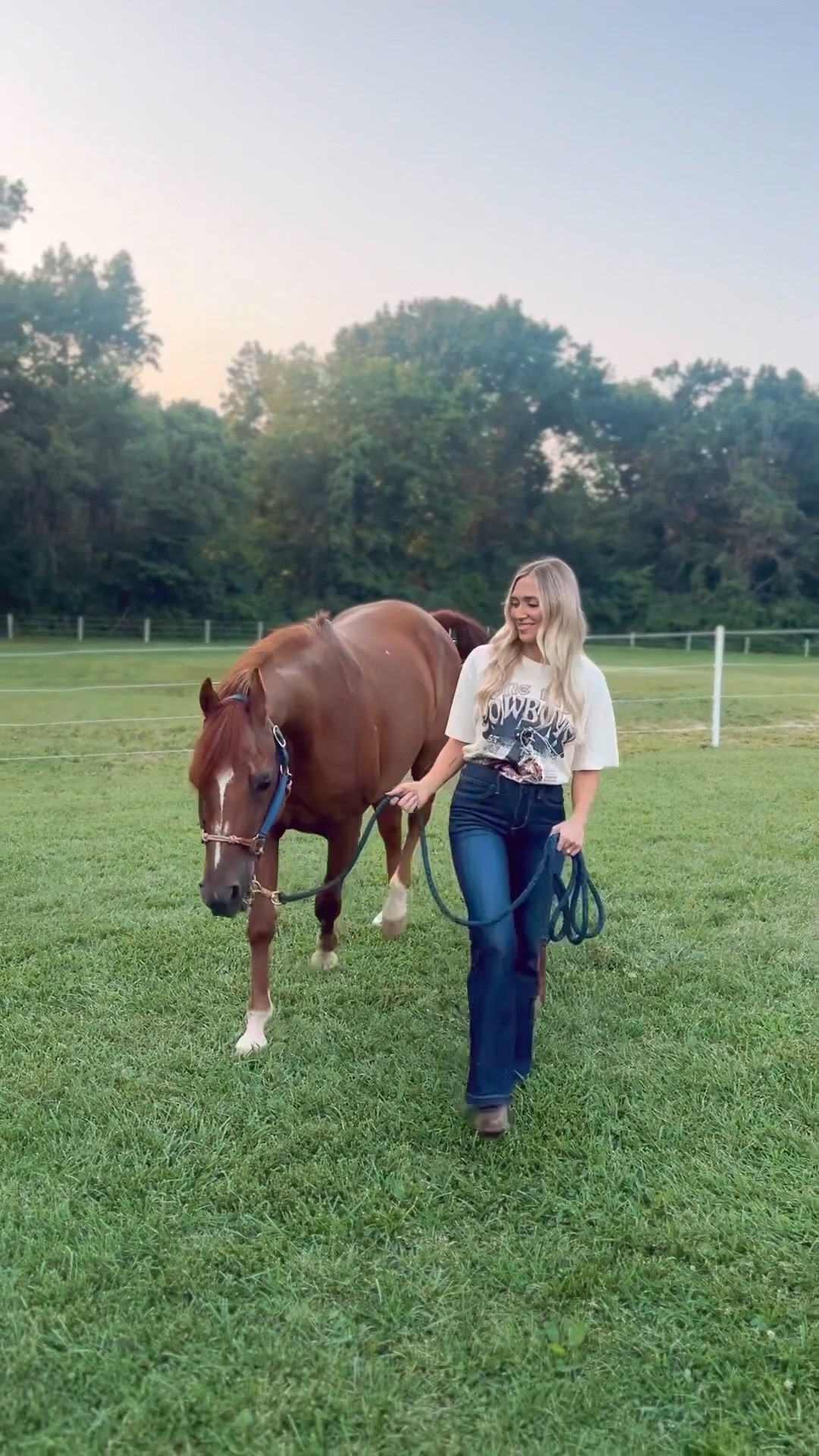#ad Fall style is officially here 🍂🤠 Partnering with @Wrangler to share the coziest Western-inspired staples for the season — think vintage-feel denim, oversized shackets, cozy fleece jackets, retro graphic tees, and flattering flare jeans that give all the leg-for-days energy. These are the pieces I’ll be reaching for on repeat all autumn long — perfect for pumpkin patch days, coffee runs, or casual nights out. Everything is linked on my LTK so you can shop the exact fits ✨

#Wrangler #WranglerJeans #FallStyle #WesternStyle #BohoStyle #FlareDenim #FallOutfits #Shacket #FleeceJacket #GraphicTeeOutfit #FallWardrobeStaples #LTKFallFashion #LTKJeans


#LTKSeasonal #LTKStyleTip #LTKautumn