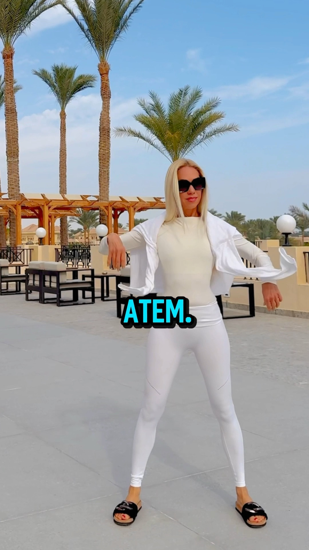 Manchmal verändert sich nicht das Holiday Outfit.
Sondern das Gefühl darin.

Ich liebe Looks, die sich leicht anfühlen –
weil sie Freiheit zulassen.
Weiche Stoffe.
Klare Linien.
Bewegung statt Enge.

Was sich innen ordnet,
zeigt sich im Außen.
Im Stil.
Im Auftreten.
Im Moment.

✨ Alle getragenen Teile findest du in meinem LTK.

#ltkstyle
#ltkeurope
#modernfashion
#styledetails
#effortlessstyle


#LTKdeutschland #LTKstyletip #LTKtravel