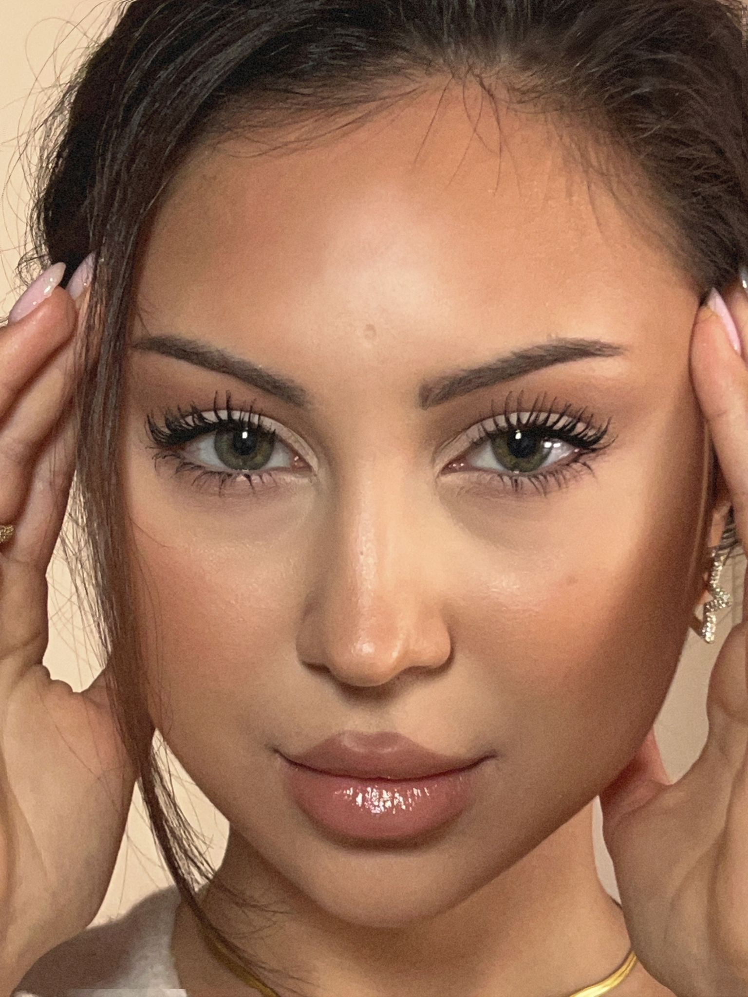 Mascara - L'Oreal Telescopic
Setting powder - Hourglass
(Ambient Diffused Light)
Lipgloss - REFY 

Make up beauty faves 

#LTKeurope #LTKbeauty #LTKSeasonal