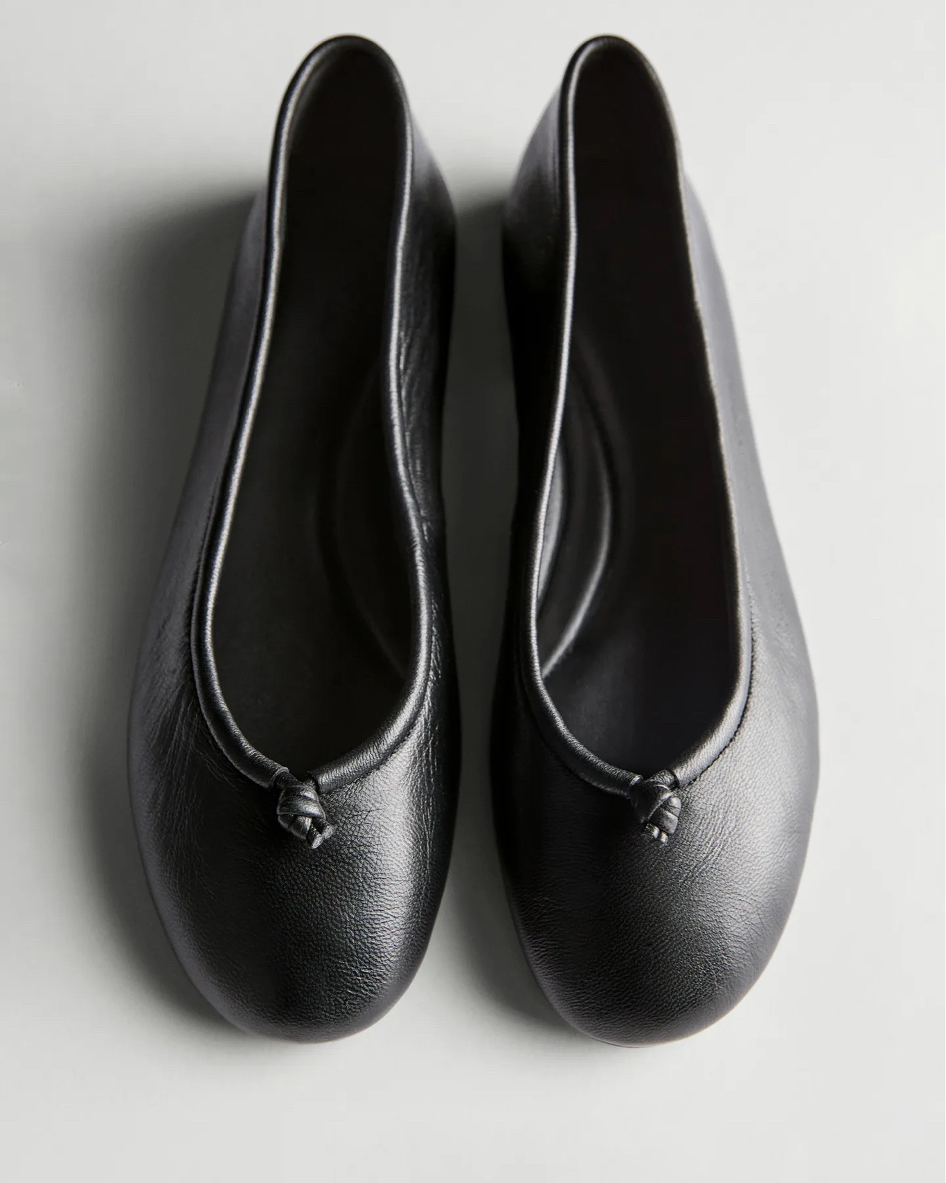 Black ballet flats 🖤🩰

#LTKFashionMonth #LTKuk #LTKautumn