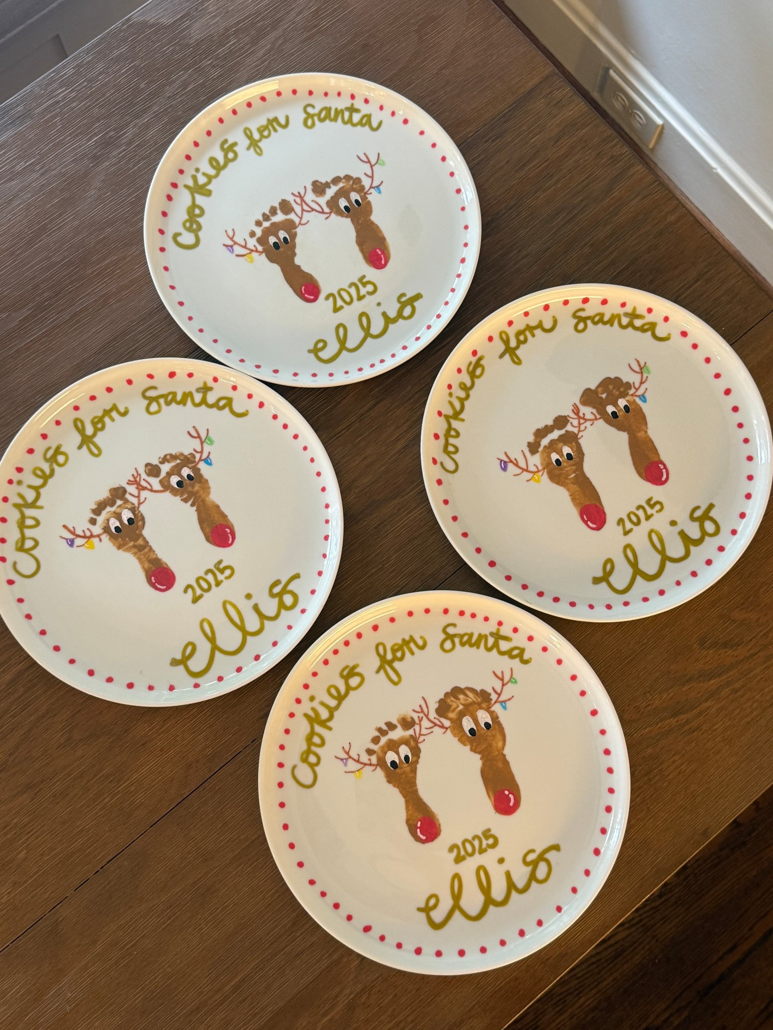 DIY Christmas cookies for Santa plate 