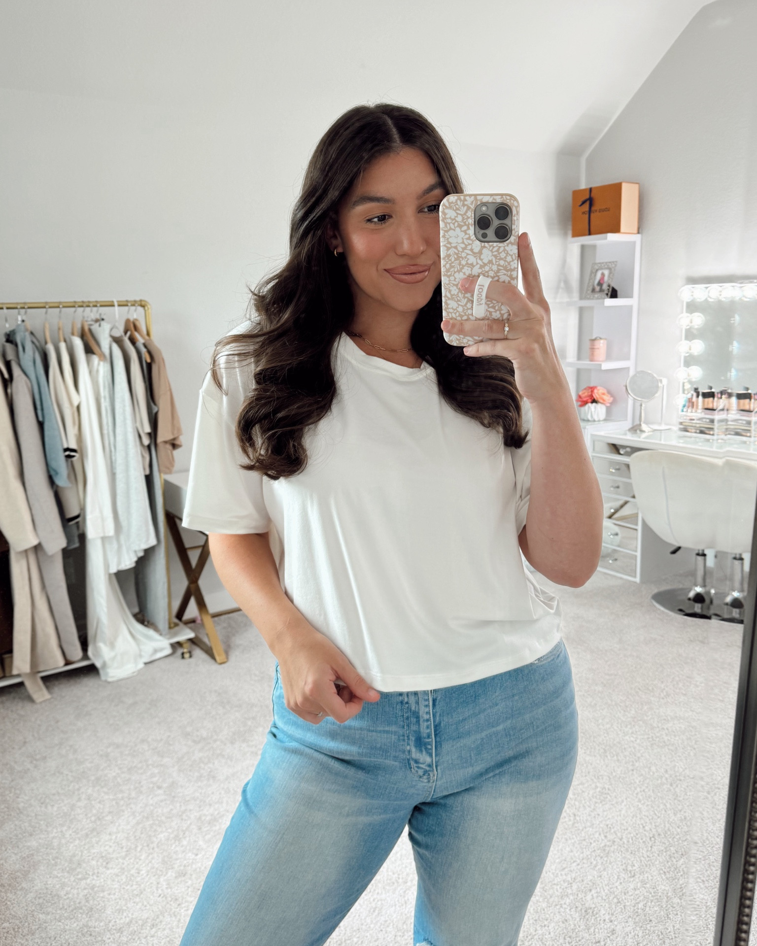 Best little white crop tee I’ve ever found!🤍😍🙌🏼 runs a bit oversized so if your in between I would size down

Bumpsuit, cloud crop tee, curvy fashion, midsize outfit, ootd, plus size style, casual outfit

#LTKBump #LTKPlusSize #LTKMidsize