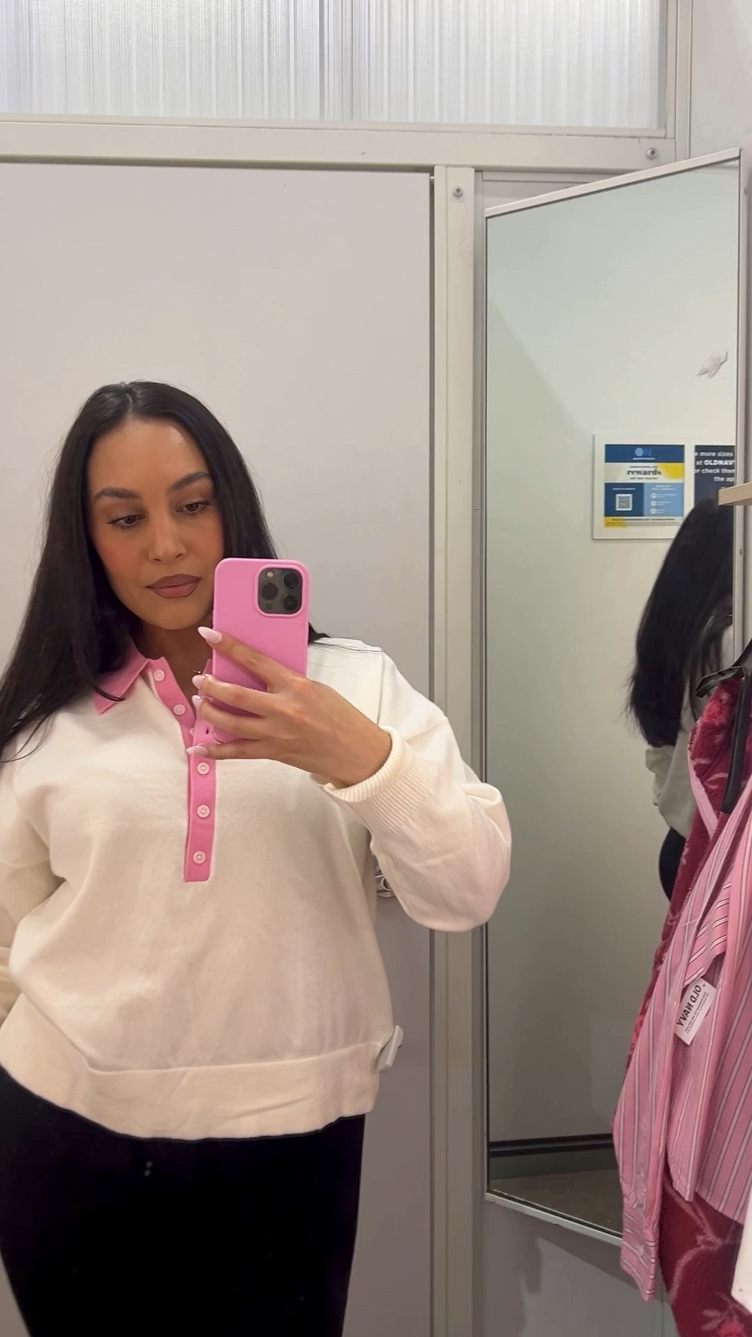 SOO adorable I literally HAD to get this collared sweater. With the little pop of pink I love it!! Perfect for top for the office or a chic day out..💕🌸🎀💘🩰

.
.
.
winter capsule wardrobe 

#LTKFindsUnder50 #LTKSaleAlert