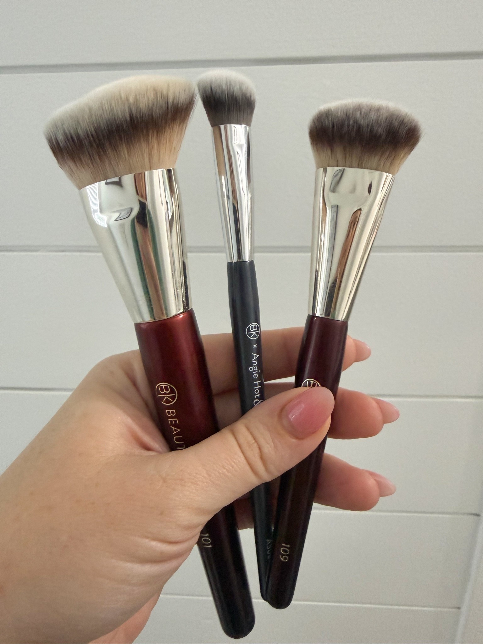 🚨 Sale Alert! 🚨

My favorite makeup brushes are on sale! I use the 101 for foundation, the A506 for concealer, and the 109 for cream bronzer and cream blush.

These brushes are so good! I’ve been slowly switching all of my makeup brushes over to BK Beauty, and I’ve loved every one. But if I had to pick my top three, these would be them.

#LTKgrwm #LTKselfcare #LTKBeauty