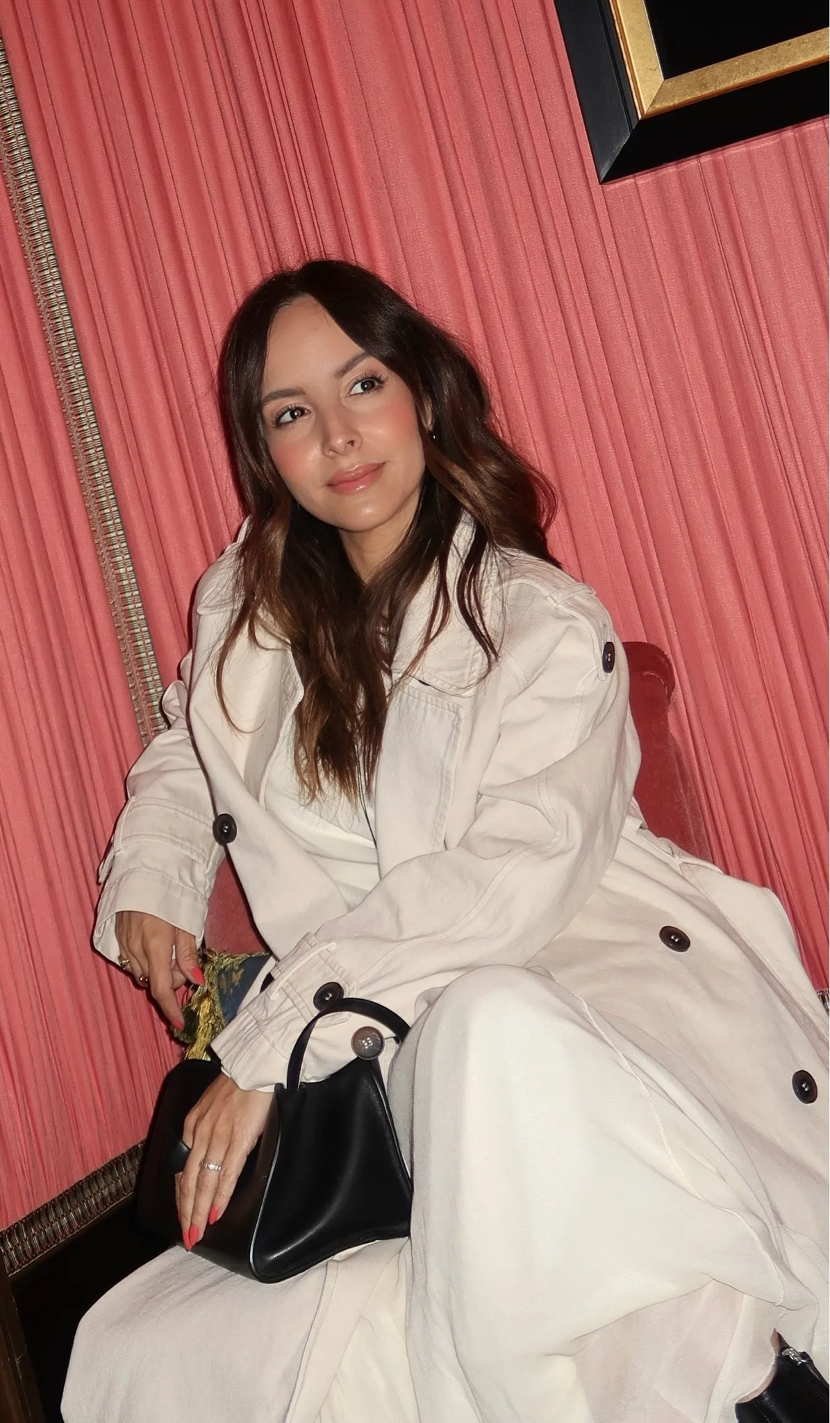There are very few pieces I consider truly seasonless, but a classic trench coat is absolutely one of them.

#LTKootd #LTKgrwm