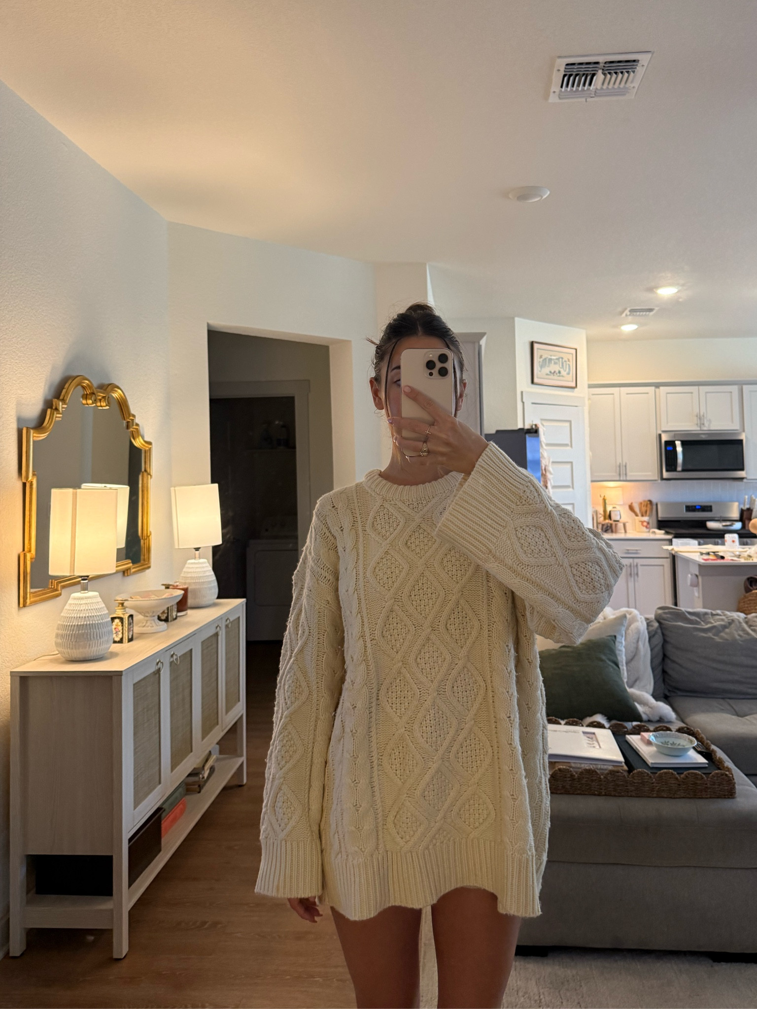 The BEST oversized knit sweater ever! 

#LTKHoliday