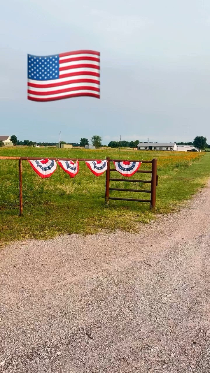 ⭐️Stars n Stripes from Oklahoma 🇺🇸🇺🇸🇺🇸🇺🇸
Finishing touches on our gate!!! 
‼️danas_randomfinds‼️
🛍️NEW....OOTD 🍒 daily finds with description of the Perfect Fit in comments.

🛍️Comment… SHOP🛍️ Follow for all things ……. Home 🏡 Simple DIY 🎨
👜Work Wear 👓Daily Finds 
Casual Fashion 👚👖
#amazon #amazonessentials 
#walmart #walmartfashion
#danasrandomfinds