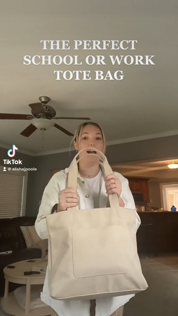 the perfect work or school tote bag

#LTKitbag #LTKGiftGuide #LTKworkwear