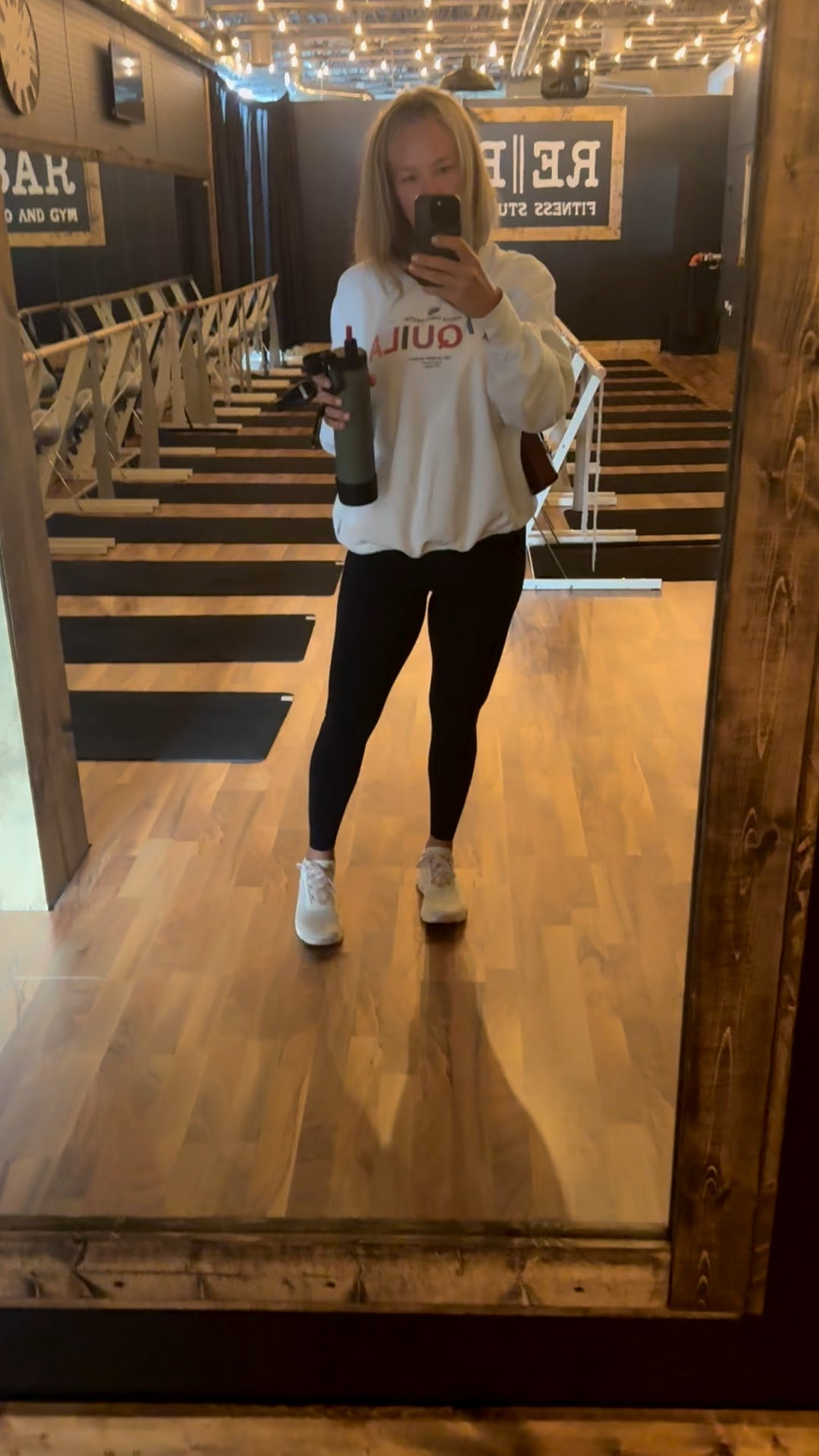 New Kicks! New Me! 

That feeling when the new kicks renew your workout vibes!! But today, replacing the shoes for barre socks. Time to burn and shake!! 



#LTKOver40 #LTKActive #LTKautumn