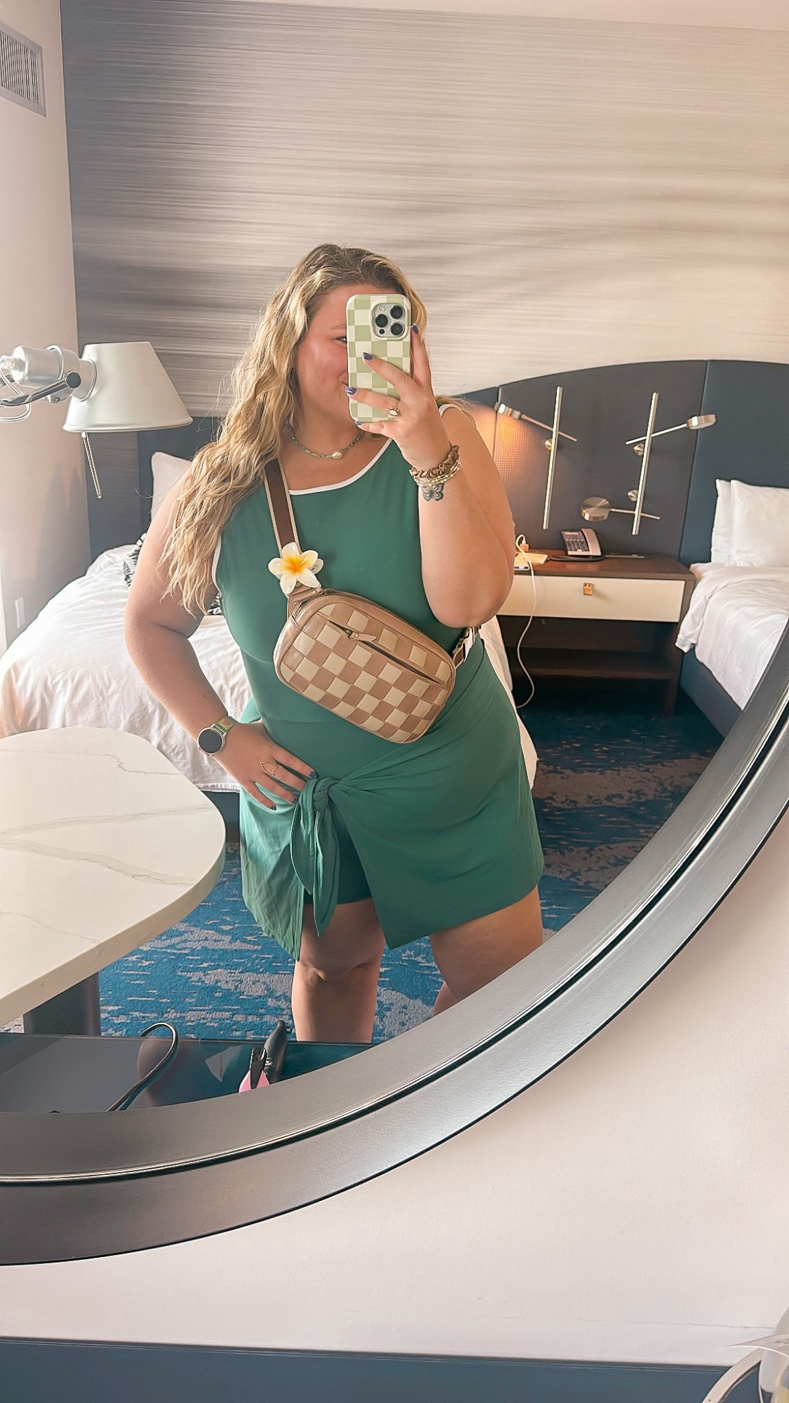 Same dress diff day but can you blame me???? 🌟

#LTKPlusSize #LTKActive #LTKSaleAlert