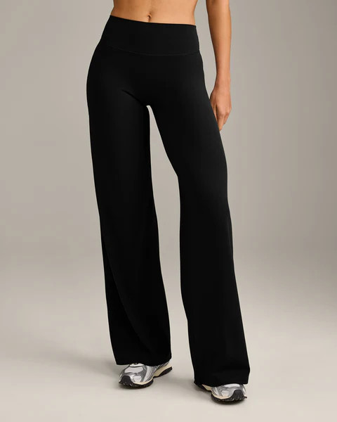 SoftMotion™ Straight Leg Bottoms with Gray Logo 
 Black | Oner Active (UK / US)