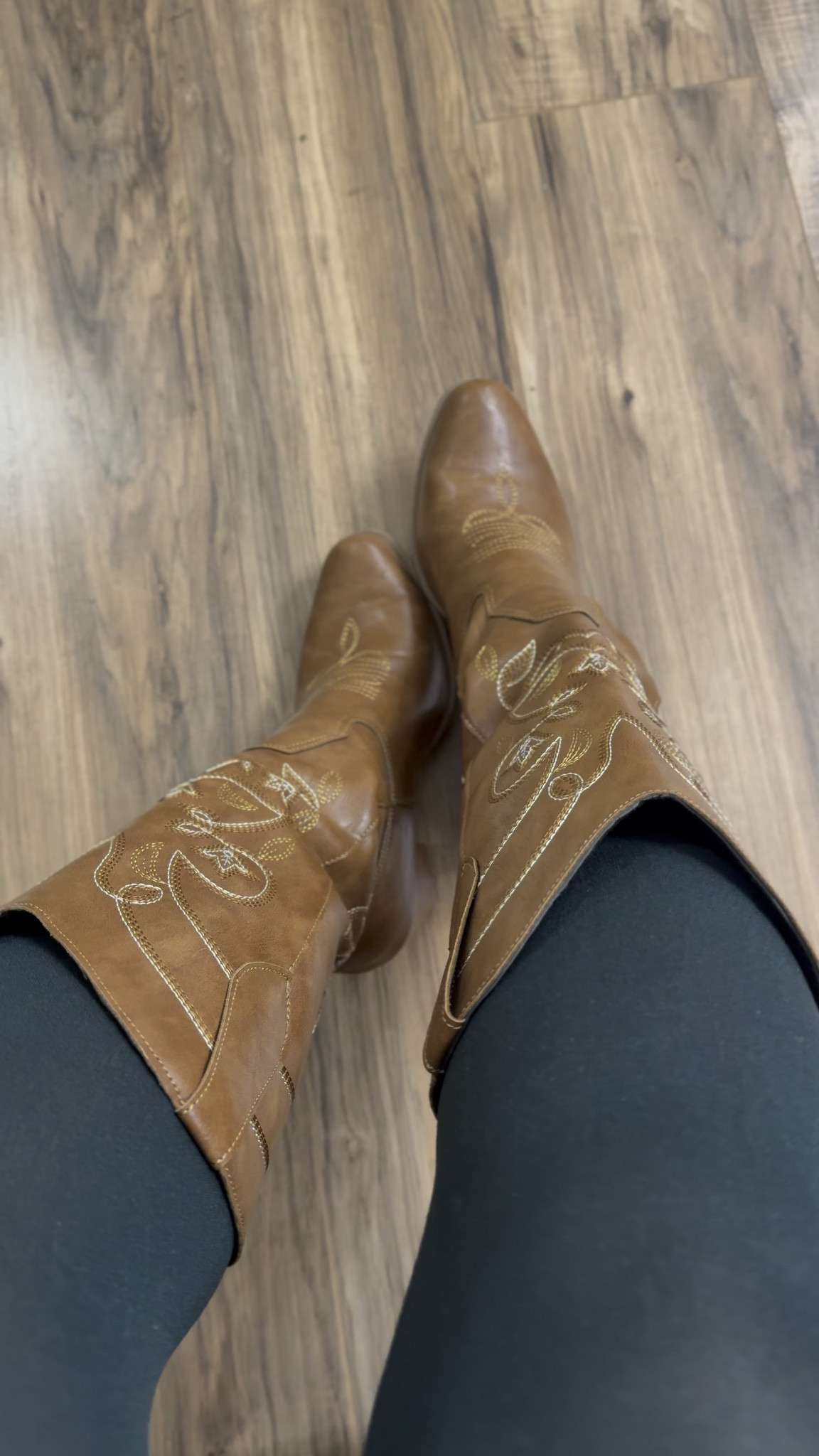 Not ready to give up boots yet? Same 😌✨

Spring transition boots are the perfect mix of edgy and feminine.

Pair them with:
Flowy dresses.
Denim skirts.
Oversized flannels.
Classic straight leg jeans.

They give cozy but make it spring ready. I rounded up the cutest ones to grab before they sell out.

#SpringBoots #SeasonalStyle #EffortlessChic #DenimAndBoots #EverydayStyle #MomUniform #StyleInspo #ShoppingWithPriiincesss #Atlantamom #Atlantabloggers #Atlantablogger #AtlantaCreator #Atlantacontentcreators #Atlantacontentcreator

#LTKSeasonal #LTKootd #LTKSpringSale