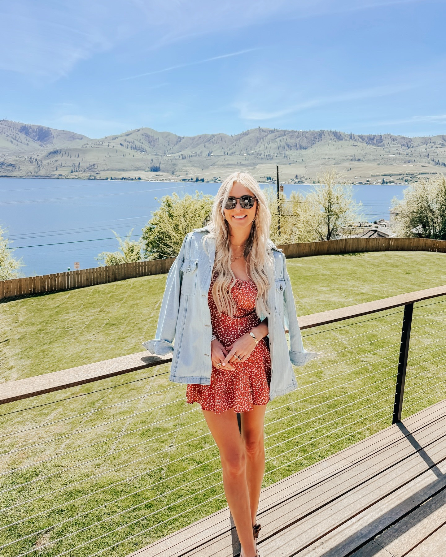 Summer’s here!? Well this is Lake Chelan but we’ve got similar weather here in Idaho!👏🏼👏🏼
•
I’ve work this $35 romper for 5 Summer’s in a row now and it comes in 12 colors! 🩷❤️🧡