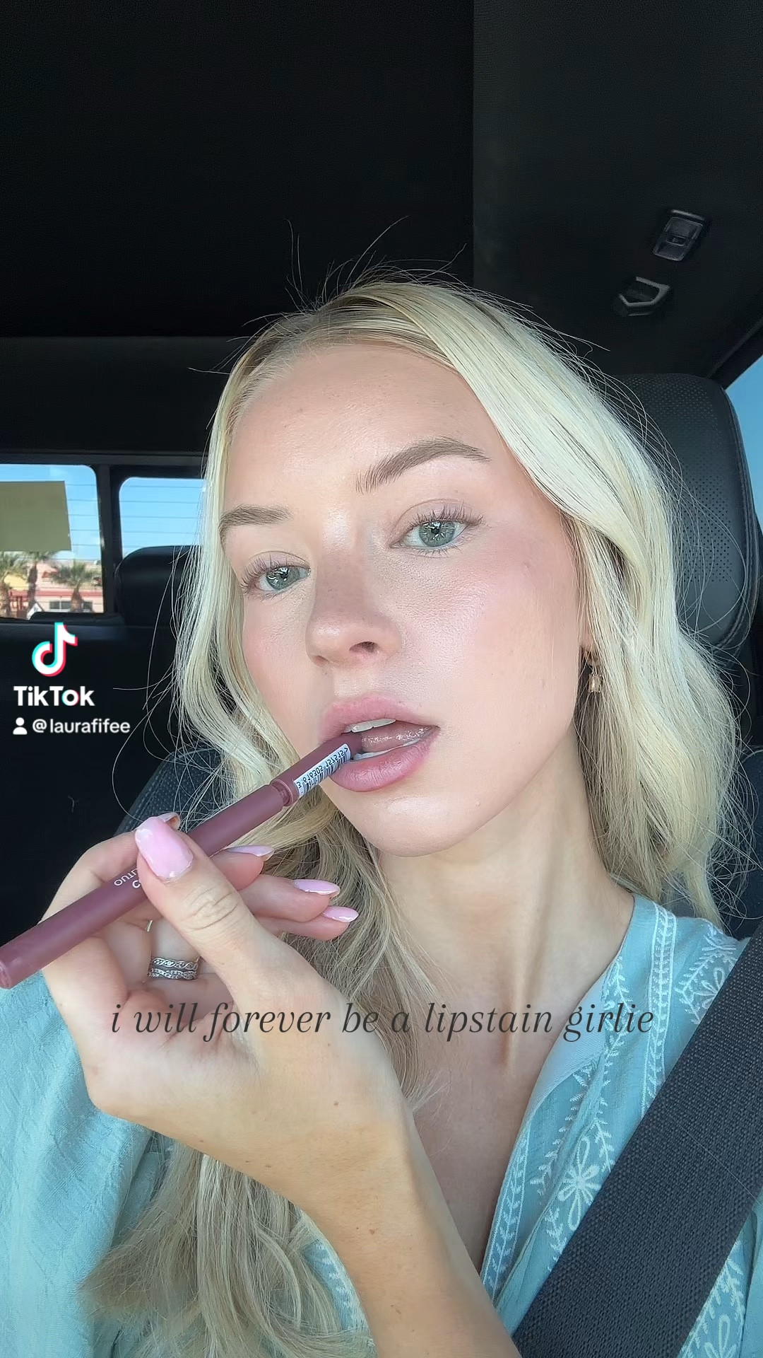 covergirl lipstain 💄✨

both of the products i grab and take with me!!