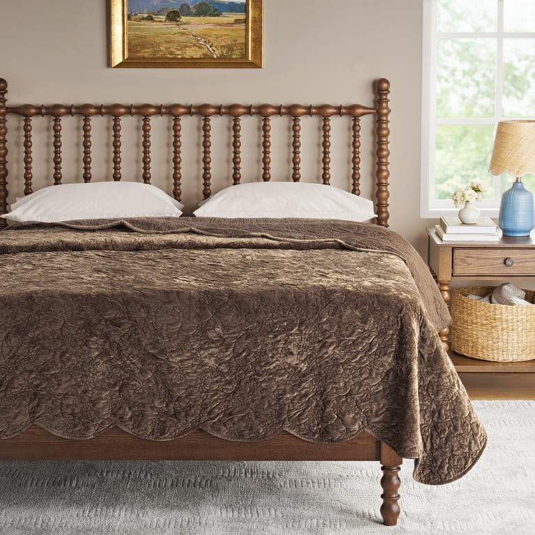The Pioneer Woman Eloise Floral Velvet Quilt, Full/Queen, Rich Brown Bedding | Walmart (US)