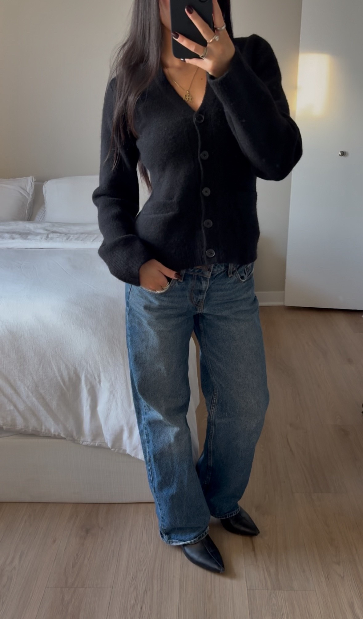 OOTD for work! Wearing xxs sweater, 25 jeans 