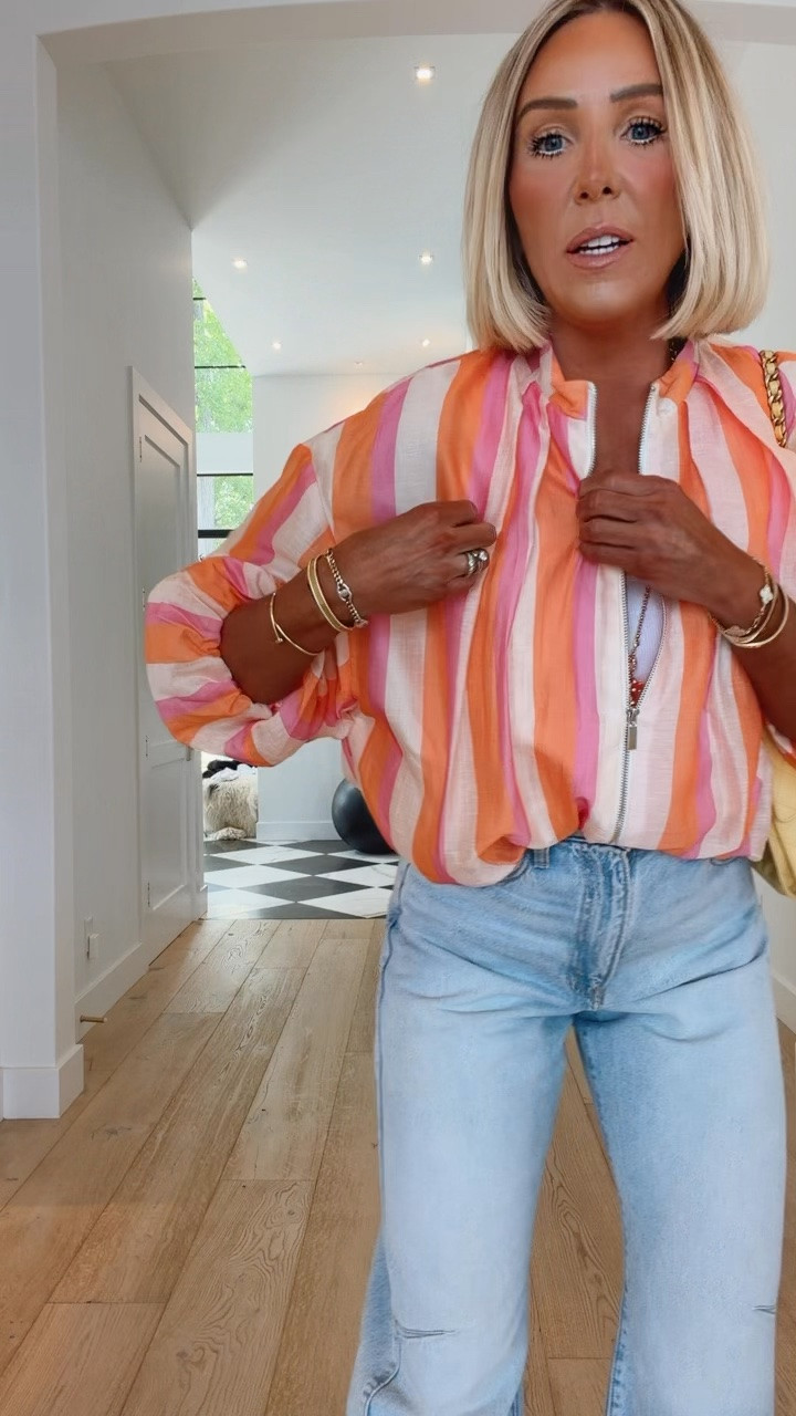 This NEW summer jacket from Zara 💕💕💕 the prettiest colors 😍