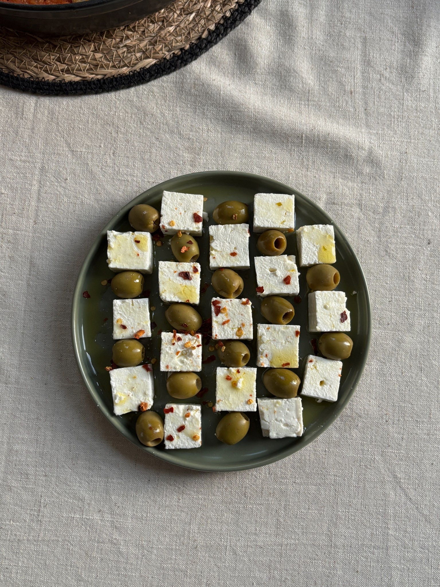 cookware plates ceramic stoneware crockery cutlery mugs beige white green taupe kitchenware 

#LTKeurope #LTKsale #LTKhome