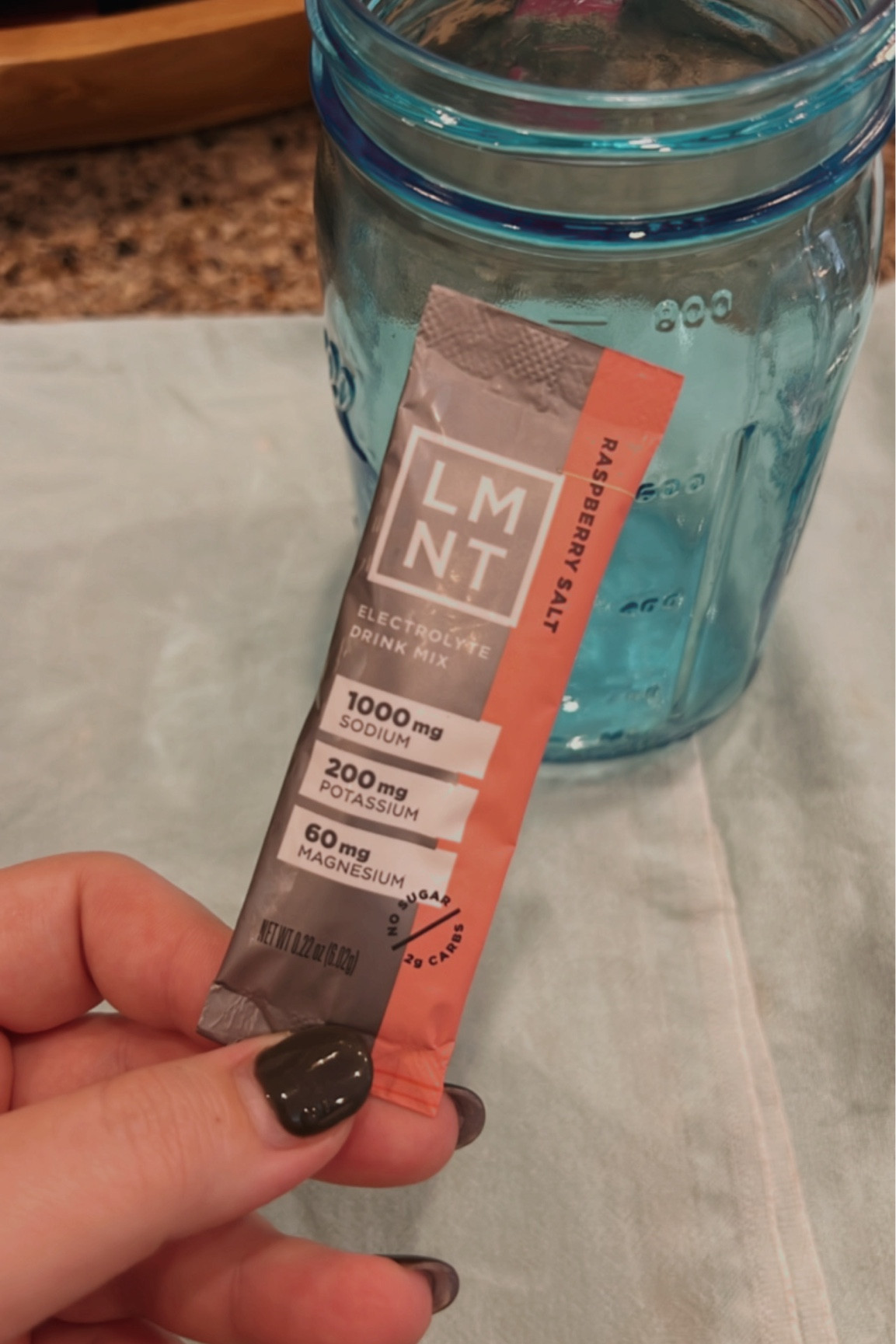 My new summer must-have: LMNT electrolytes ☀️ tasty and effective!

#LTKSeasonal #LTKFitness #LTKFestival