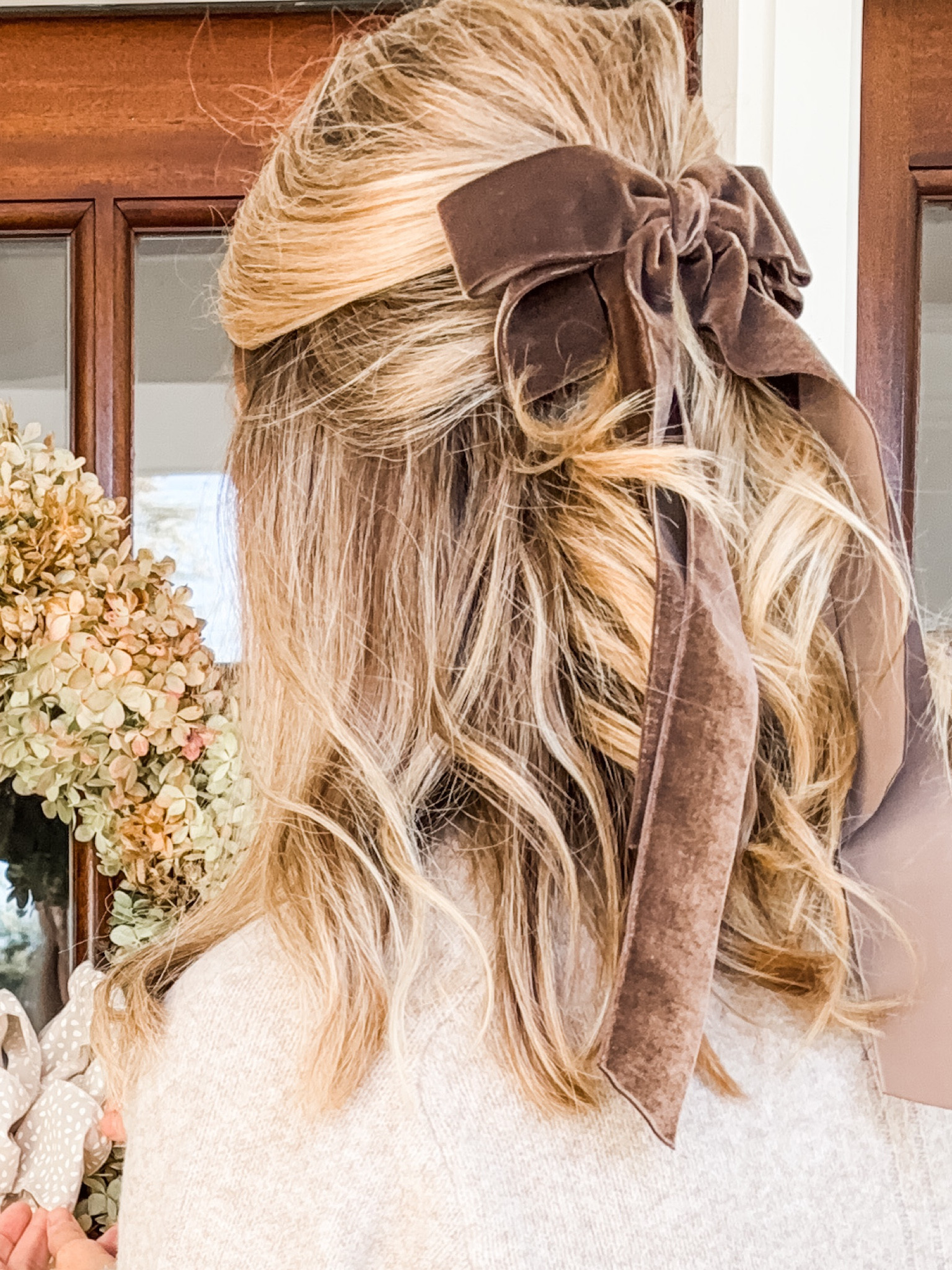 Tuckernuck taste on a Target budget? These Target velvet bow hair clips are only $8! 🎯 

In black and brown 

#LTKstyletip #LTKfindsunder50 #LTKHoliday