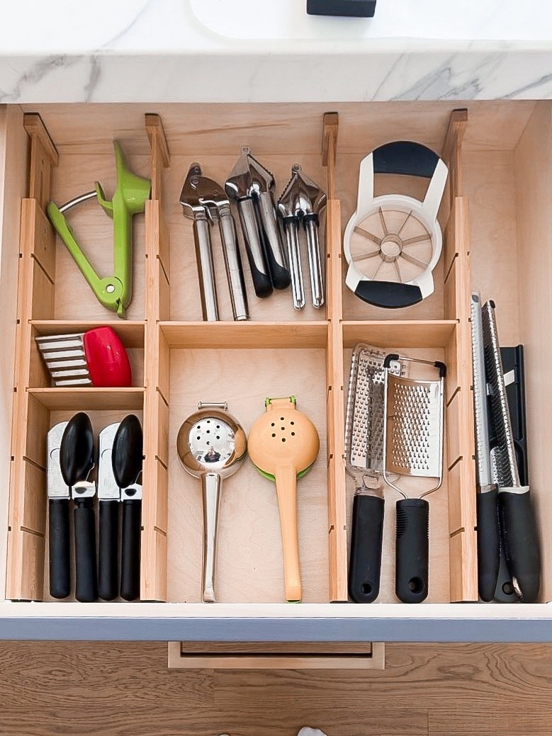 My newest drawer obsession: these drawer dividers WITH MORE DIVIDERS! 🫠🥹🤍

#LTKHome