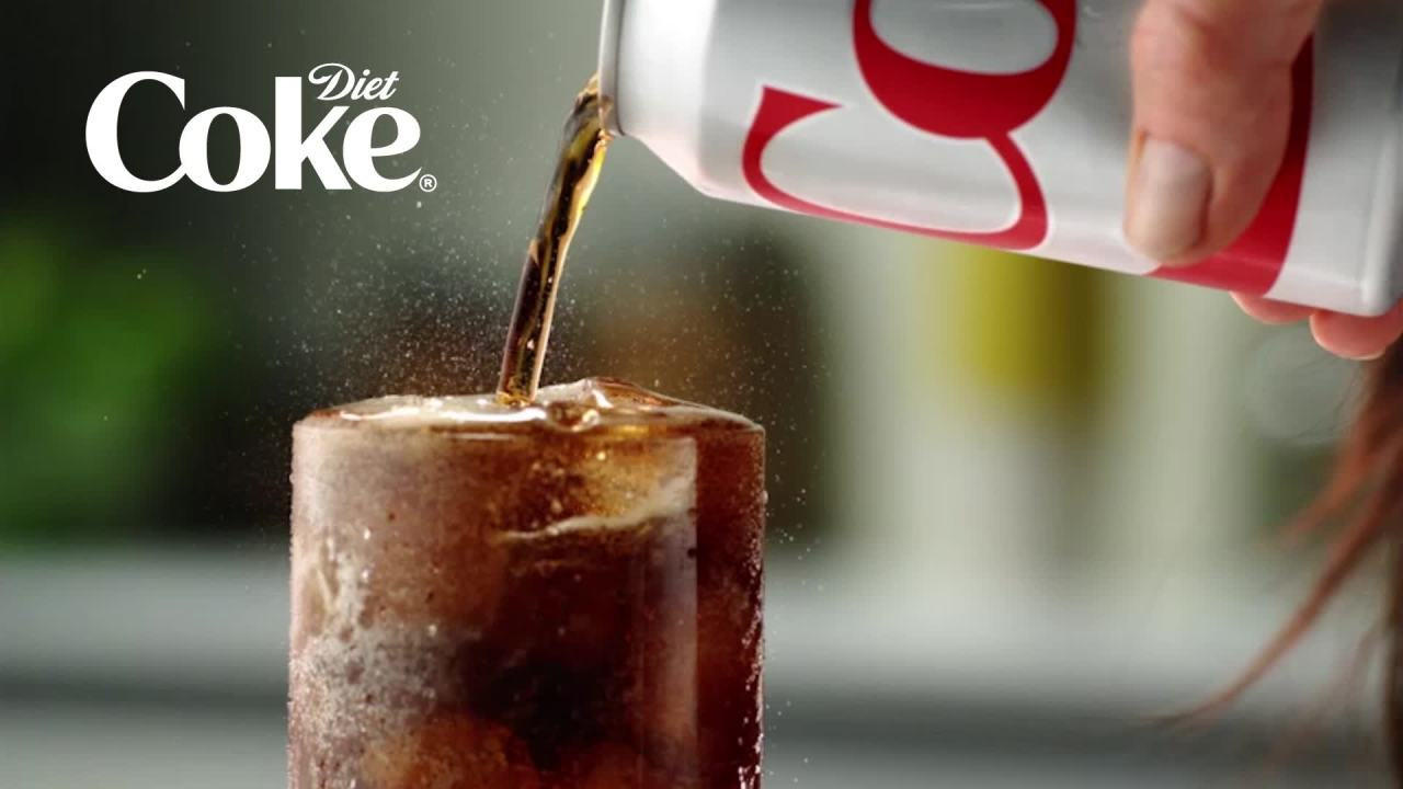 Diet Coke Diet Cola Soda Fridge Pack, 7.5 fl oz Mini Cans, 10 Pack | Walmart (US)