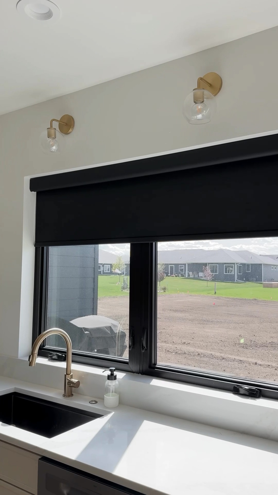 #ad These no-drill roller shades from @persilux_home have been such a life saver in our new build! I don’t know about you but we despise hanging curtains… so we are so happy to have found these easy, modern shades instead 🙌🏼

#LTKSaleAlert #LTKHome