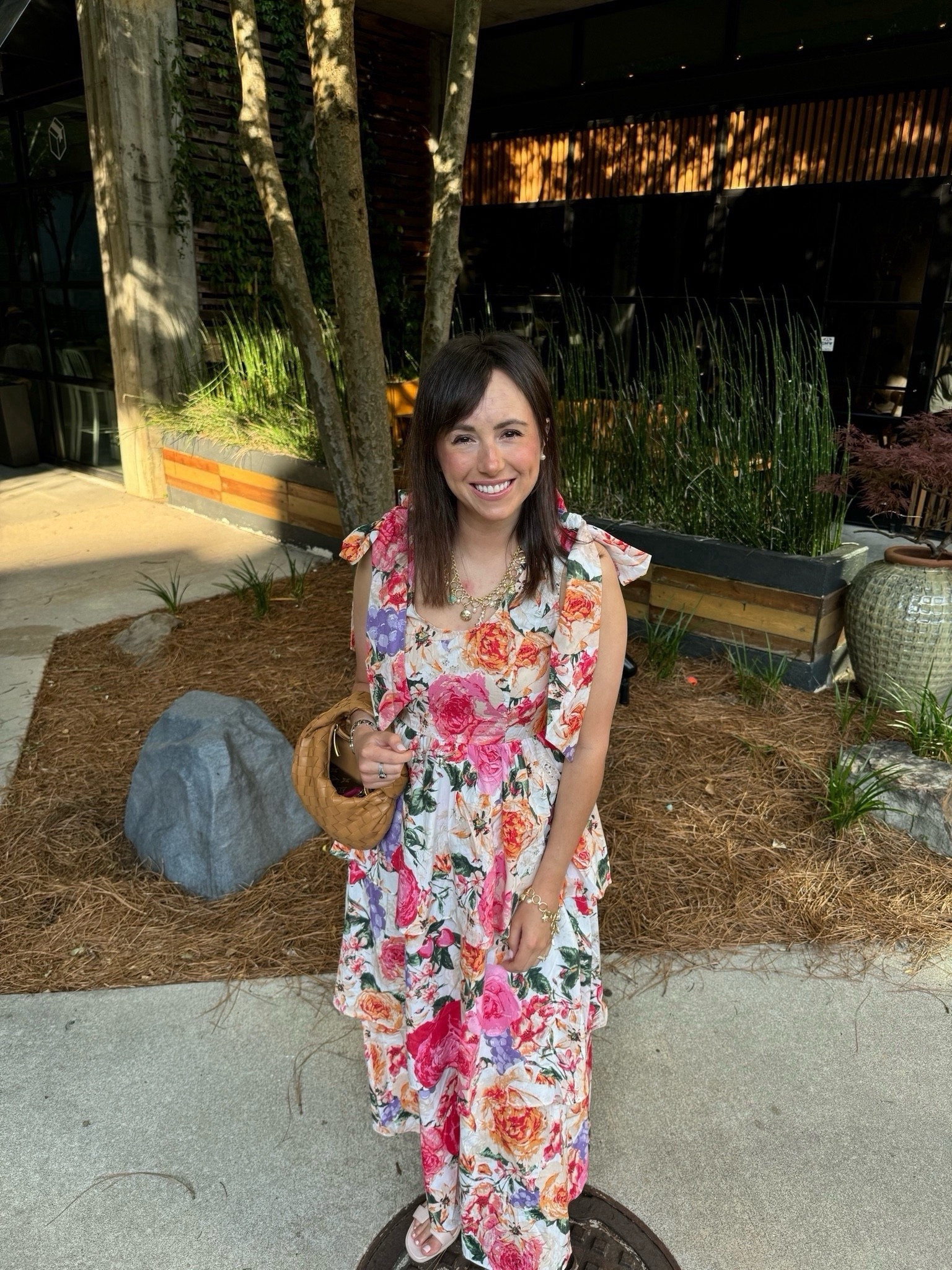 Buddy love dress (xs) with Kendra Scott jewelry for date night!   



#LTKSeasonal #LTKFindsUnder100 #LTKStyleTip