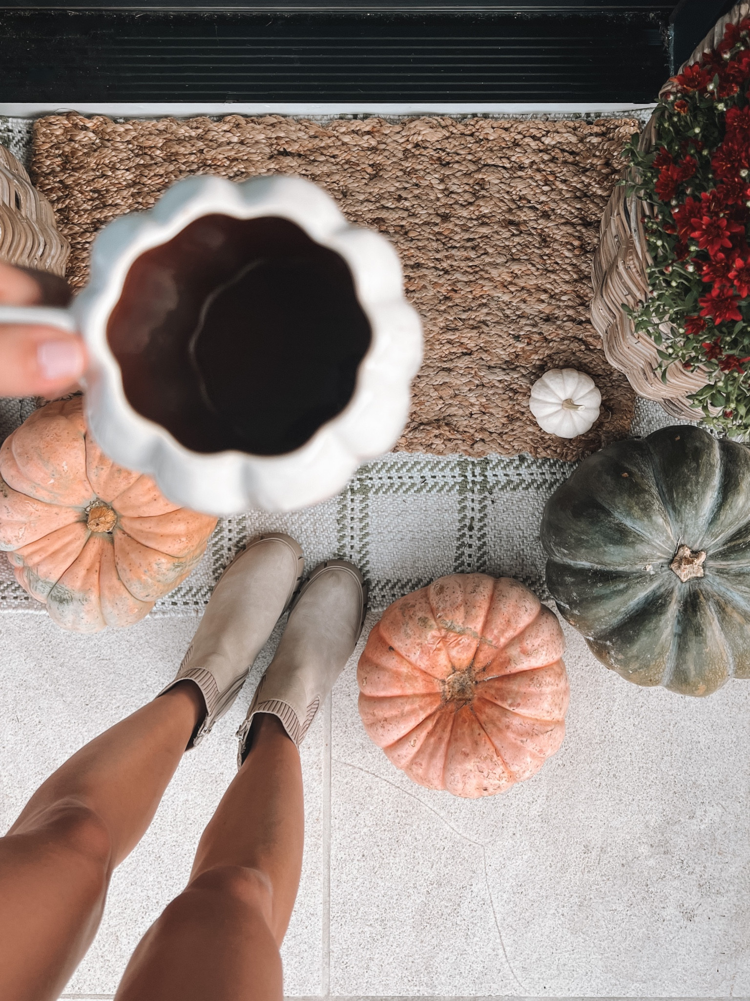 Fall taupe Chelsea boot with knit side 

#LTKsalealert #LTKSeasonal #LTKhome