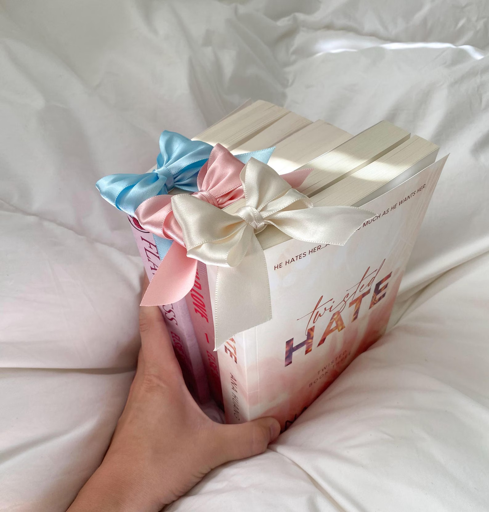 Satin Ribbon Bow Bookmark Trendy, Coquette, Girly Gift Pretty Tiktok Booktok Trend for Bookworms,... | Etsy (US)