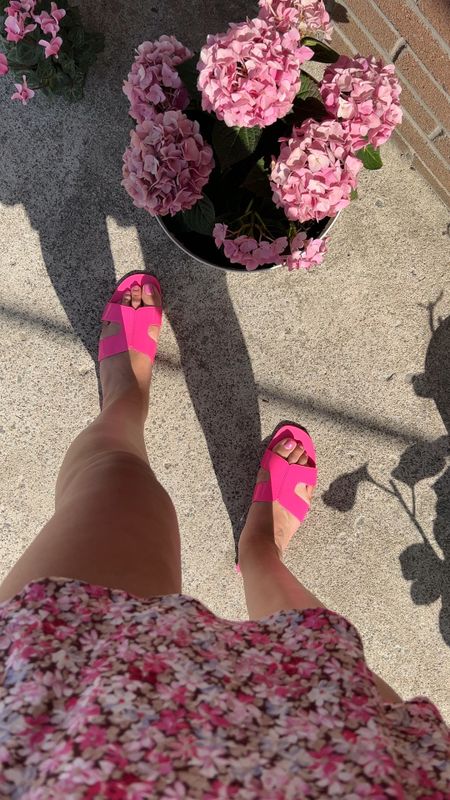 Prettiest pink sandals 

#LTKstyletip #LTKSeasonal #LTKFind