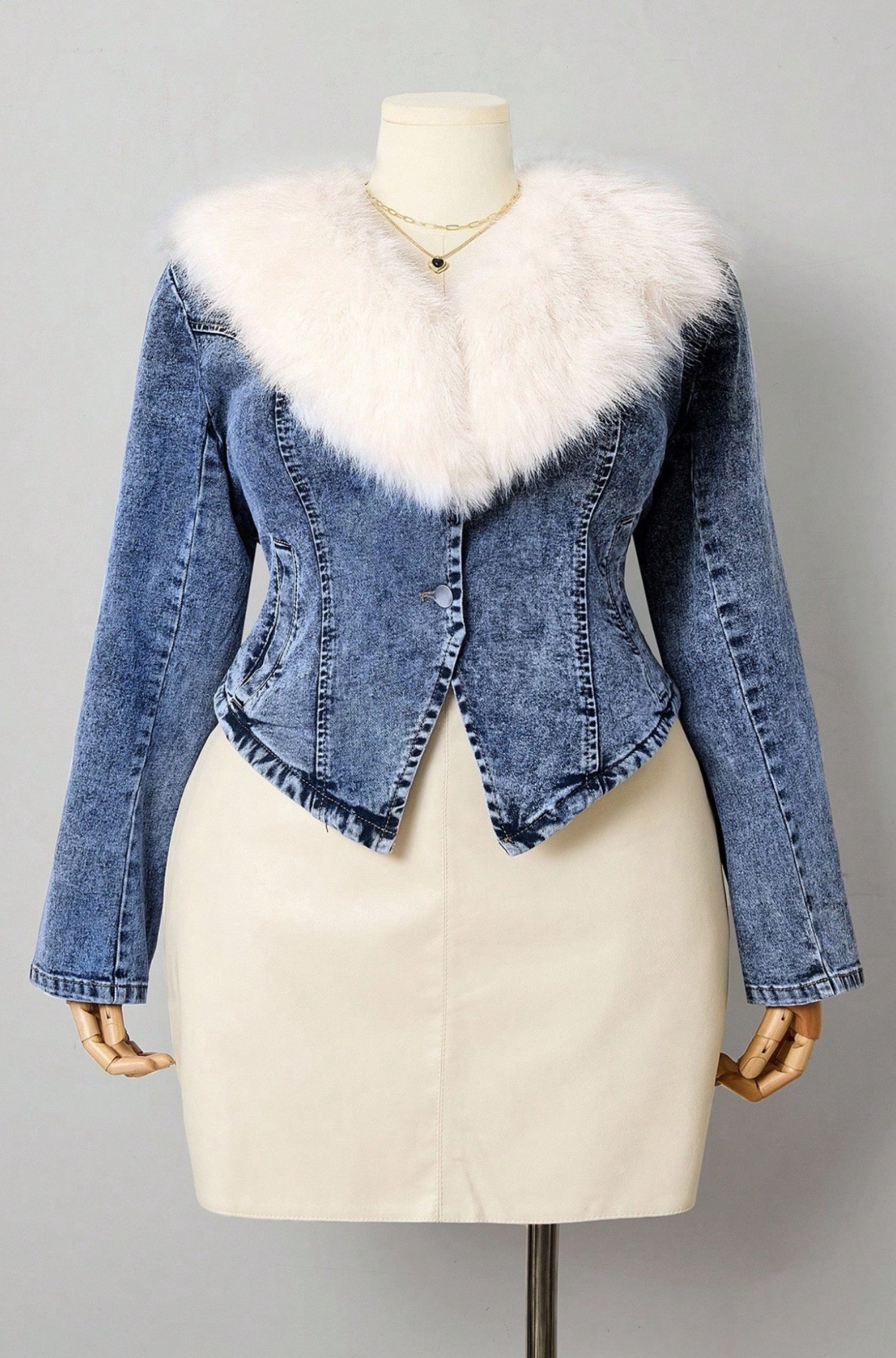 Denim Fur Vest

#LTKPlusSize #LTKStyleTip #LTKMidsize