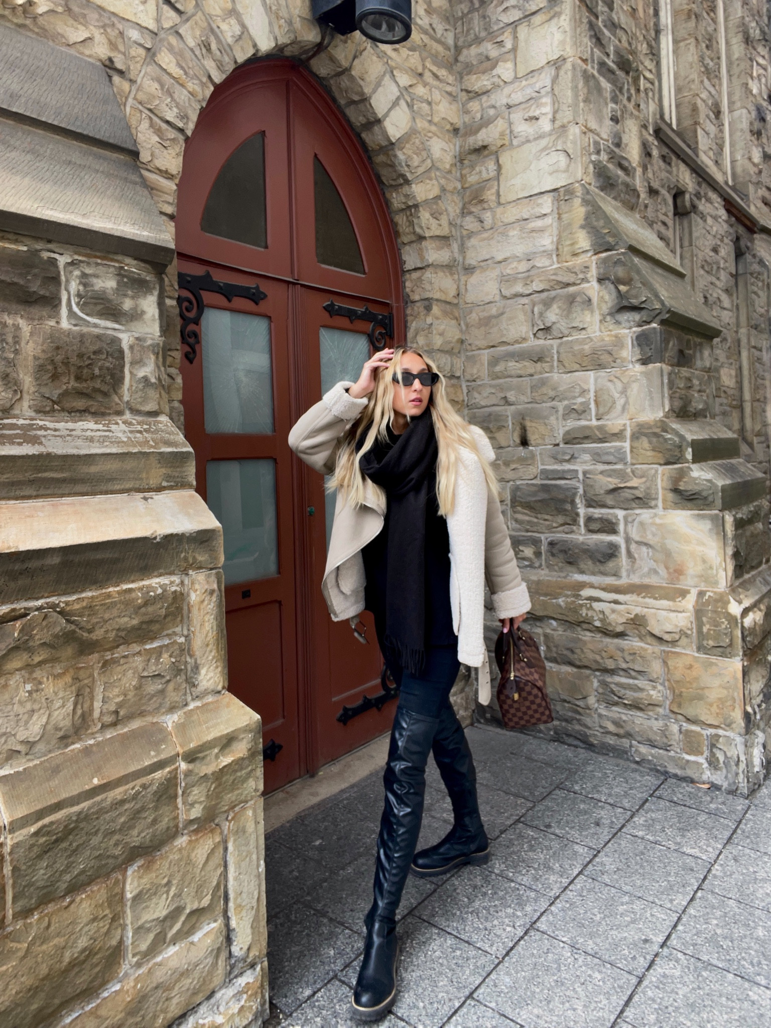 These knee high leather boots form #asos are perfect for fall, winter and spring. #leatherboots #kneehighboots  