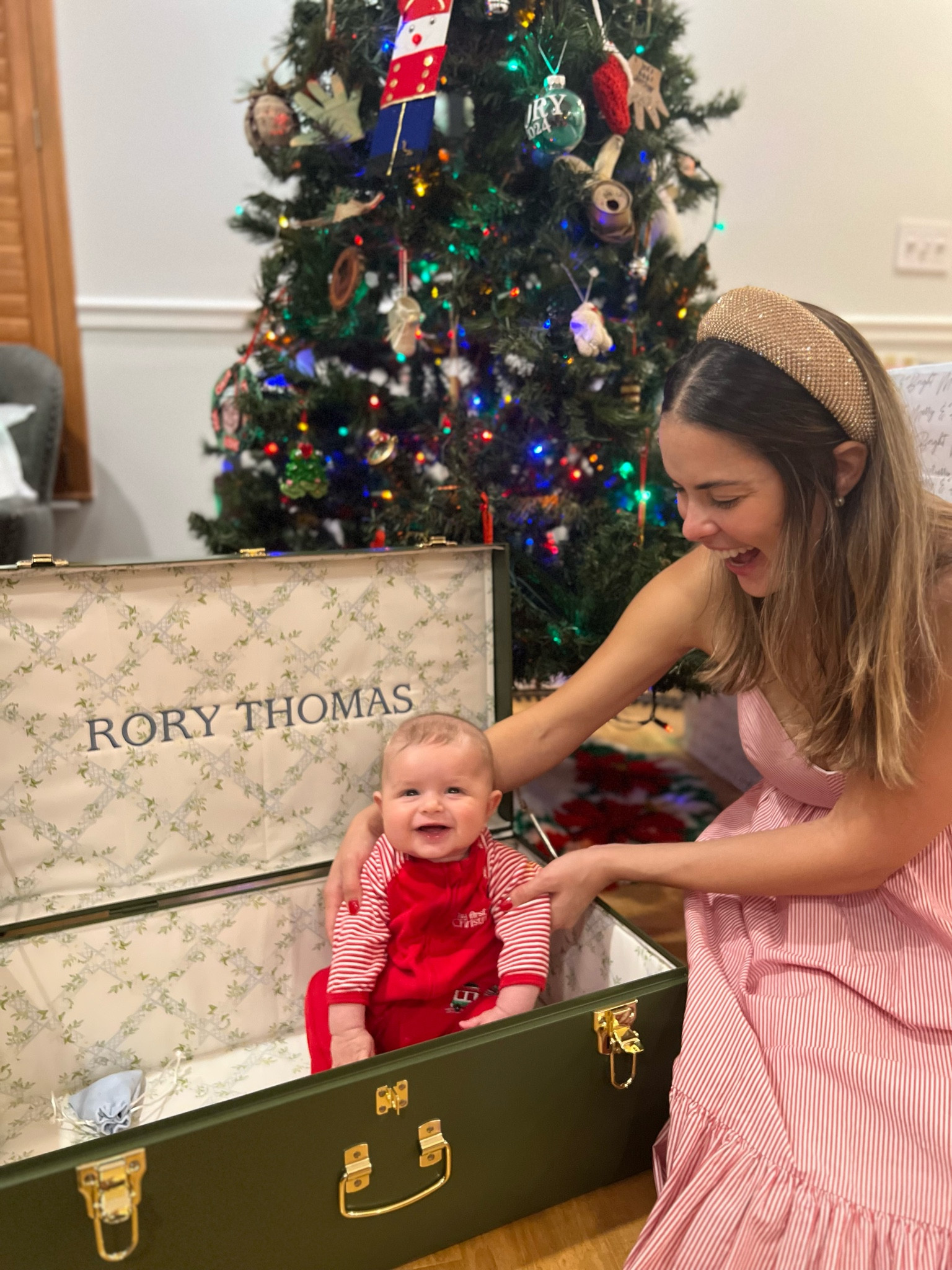 BEYOND WORDS 🥹🥹🥹 obsessed with our petite keep memory trunk — cannot wait to fill this with the best of memories! 


#LTKKids #LTKHoliday #LTKBaby