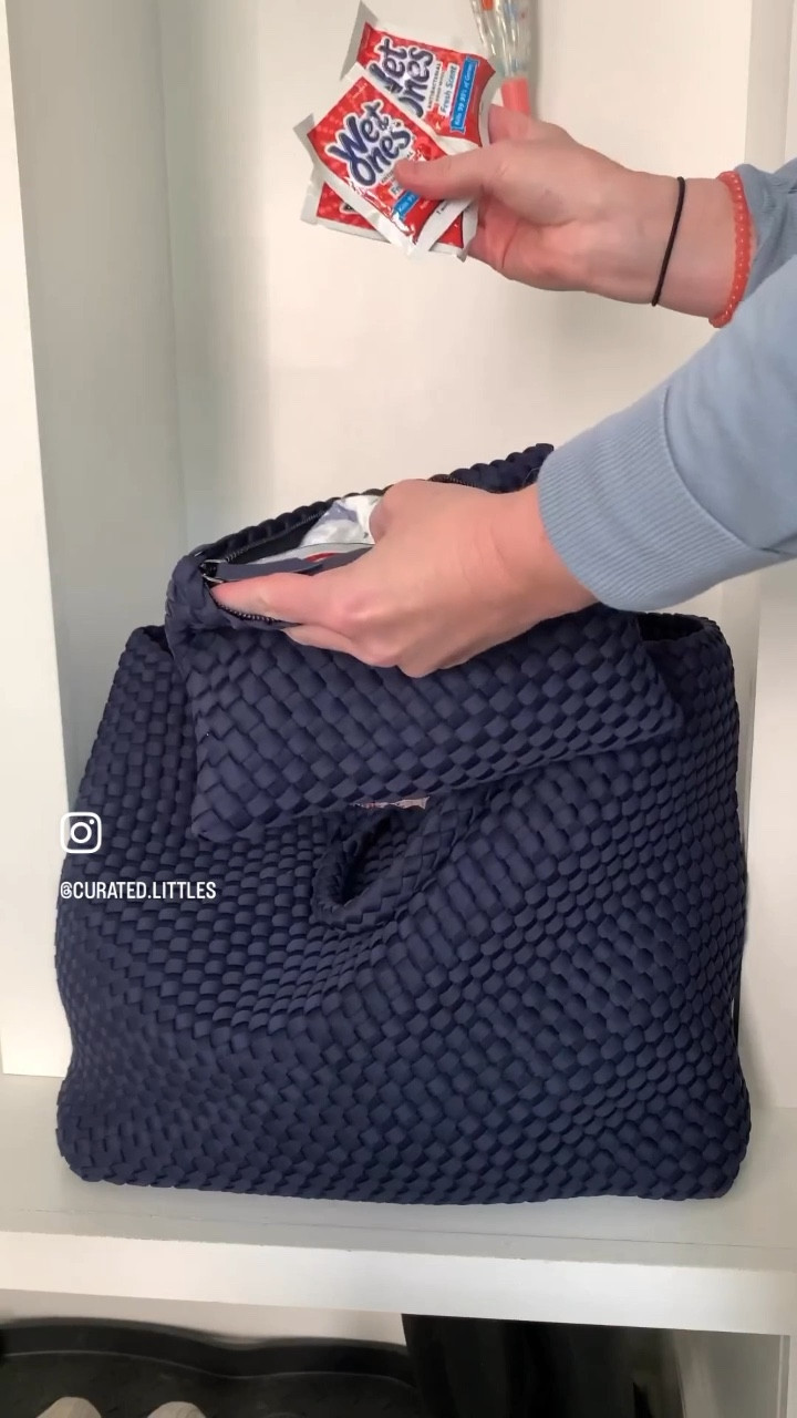 What’s in my bag | Travel Edition

#LTKkids #LTKtravel #LTKbaby