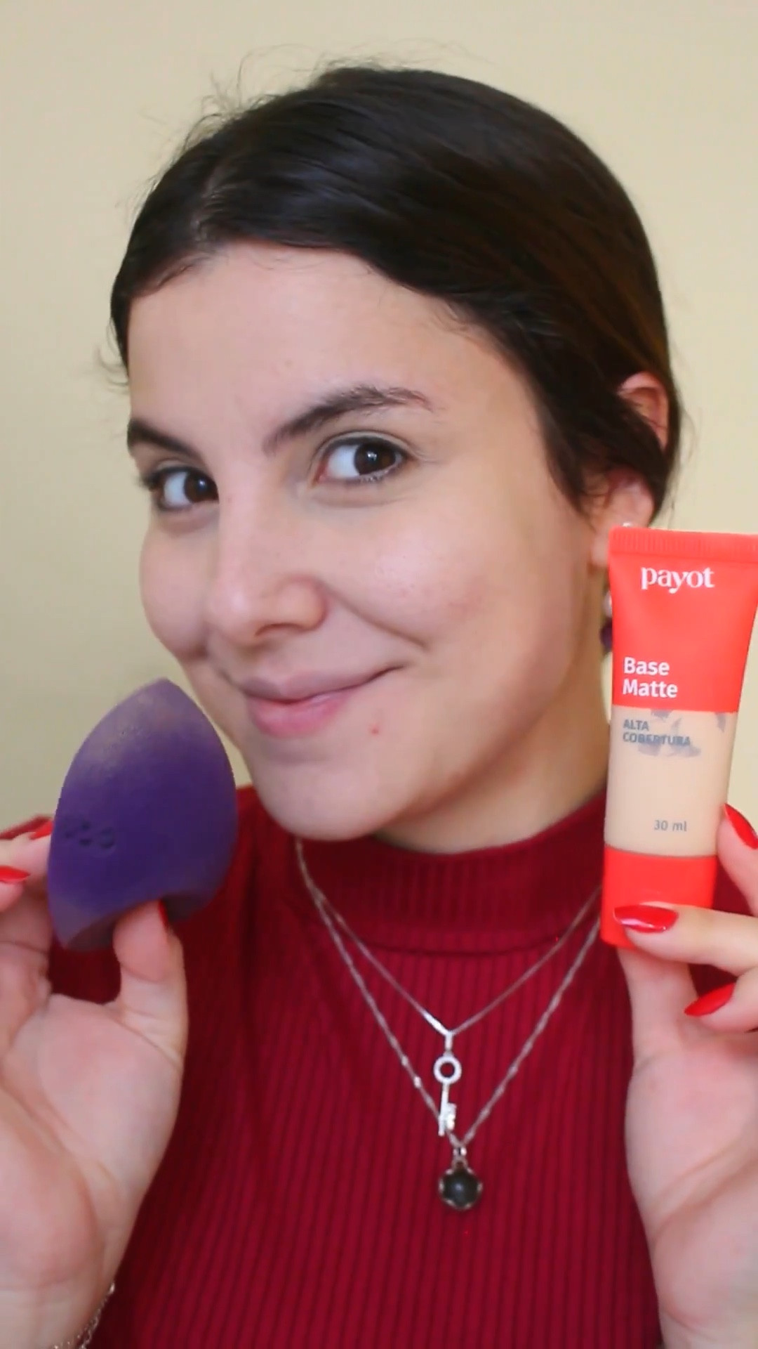 Essa base da payot é incrível!!! A gente consegue usar ela com alta cobertura ou usando essa dica de Make do vídeo é pra deixar a pele levinha!!! 

Minha cor é a 01

#LTKbrasil #LTKbeleza