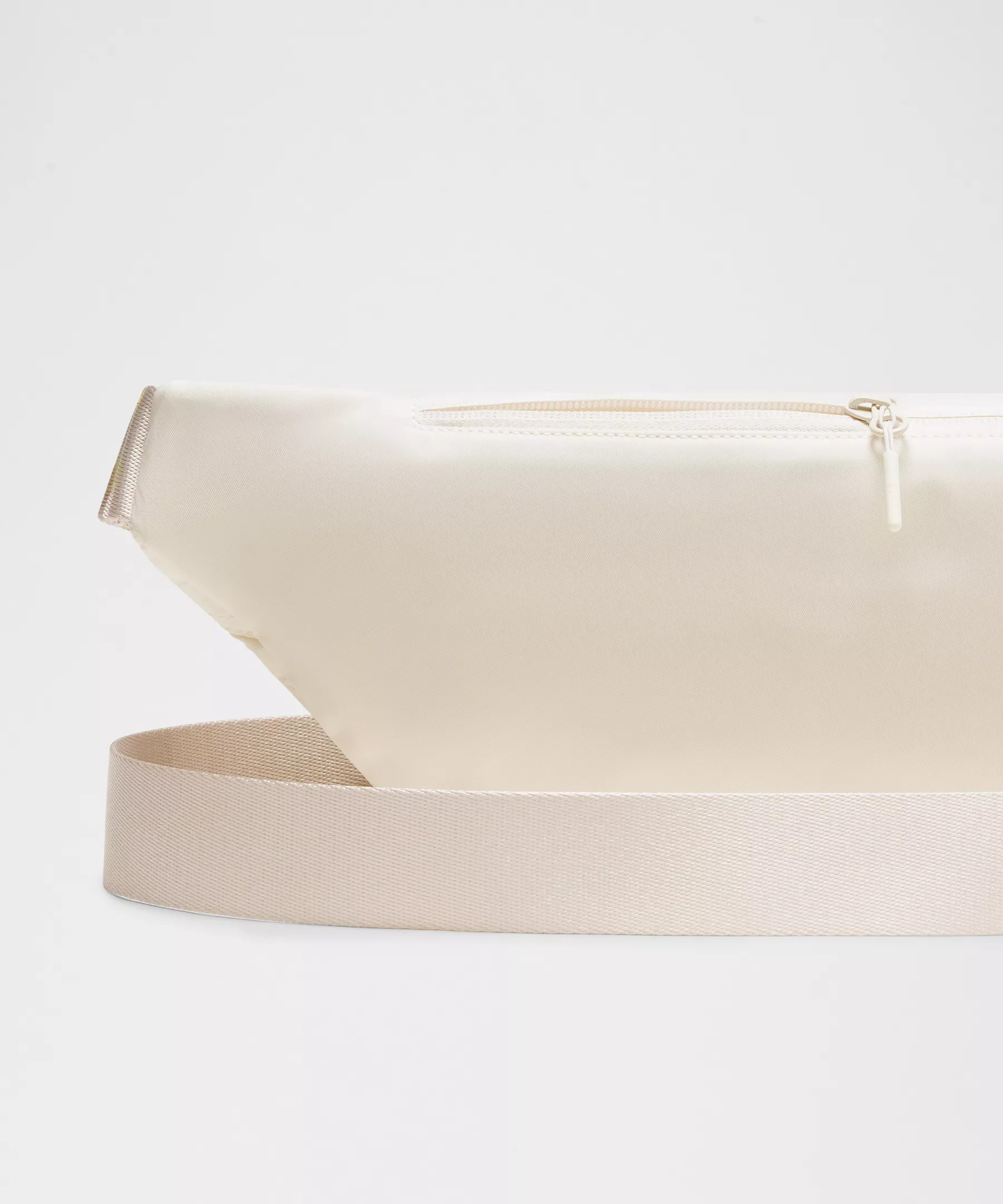 Everywhere Belt Bag Extra Large 4L | Lululemon (US)