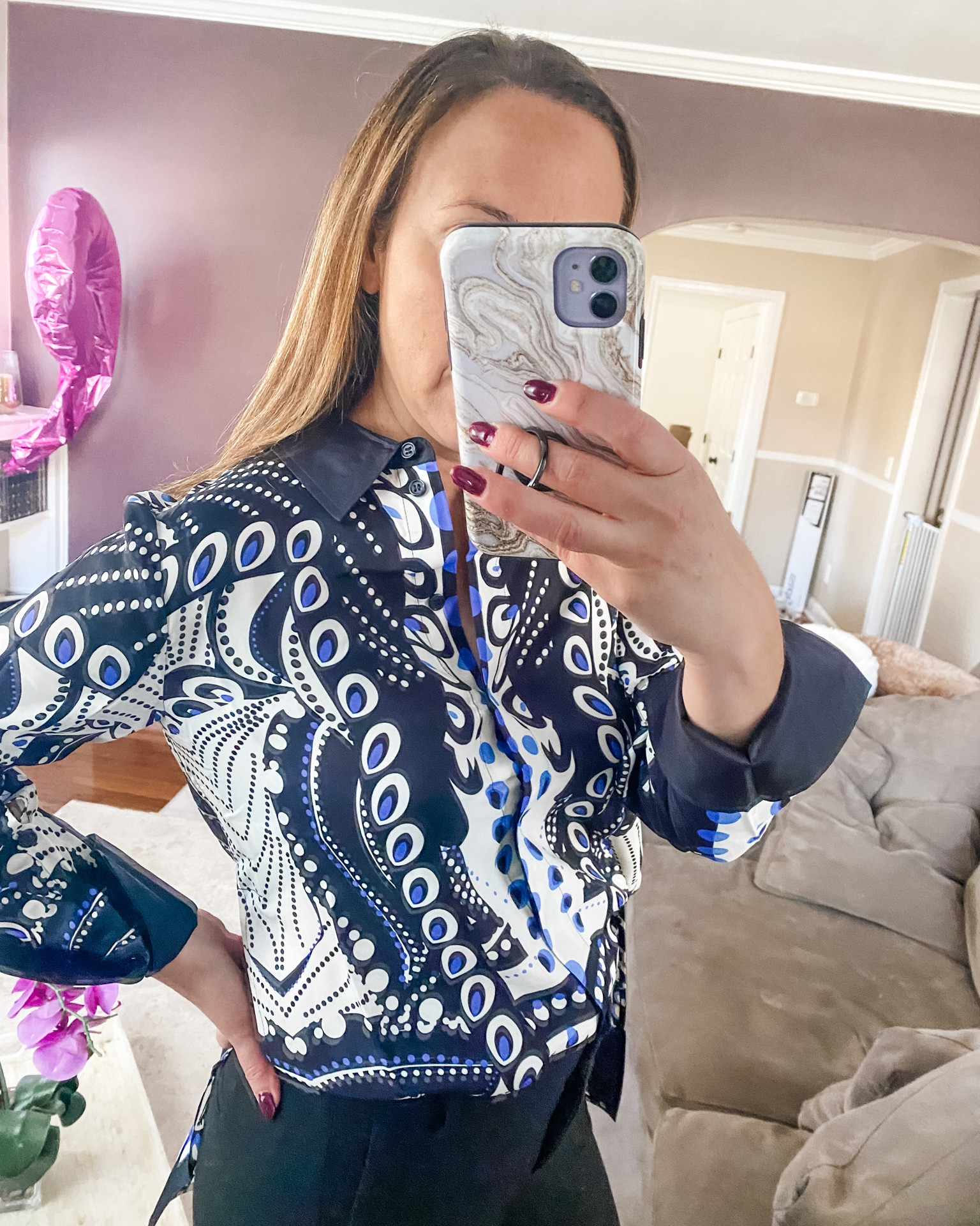 In love with the pattern of this top. It’s silk and feels great on. I think it’s so chic and can be dressed up up trousers or even casual with jeans and loafers. On sale too!!#LTKHolidaySale

#LTKworkwear #LTKsalealert