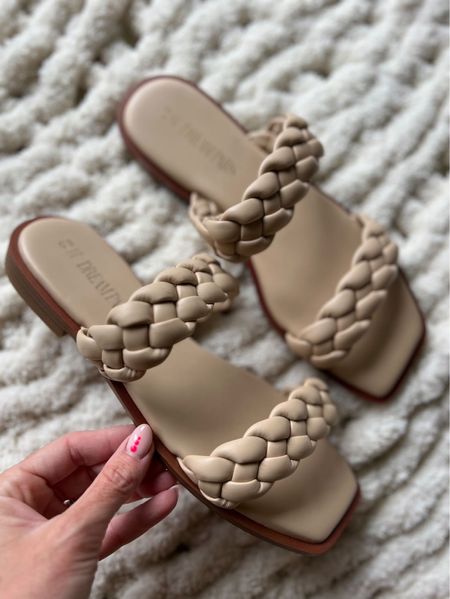 Braided sandals 

Amazon finds  shoes  slide sandals  summer outfit 

#LTKShoeCrush #LTKStyleTip #LTKFindsUnder50