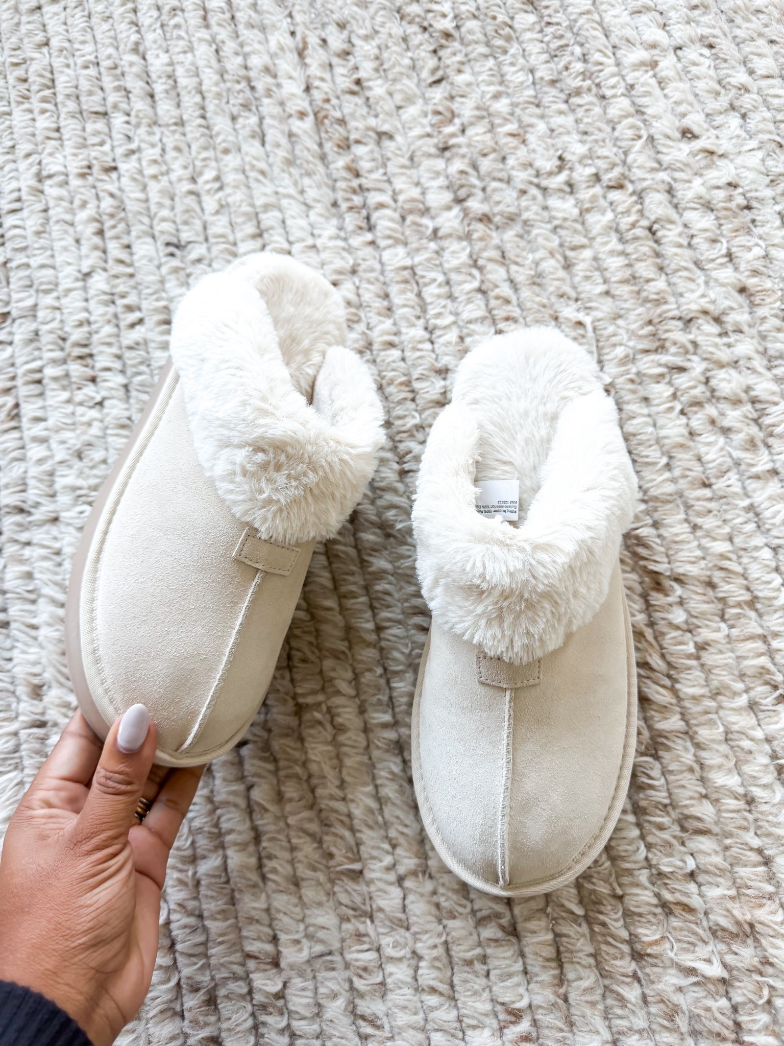 The comfiest slippers on sale for $10! @walmartstyle #walmartpartner #WalmartStyle

#LTKGiftGuide #LTKHoliday #LTKSaleAlert