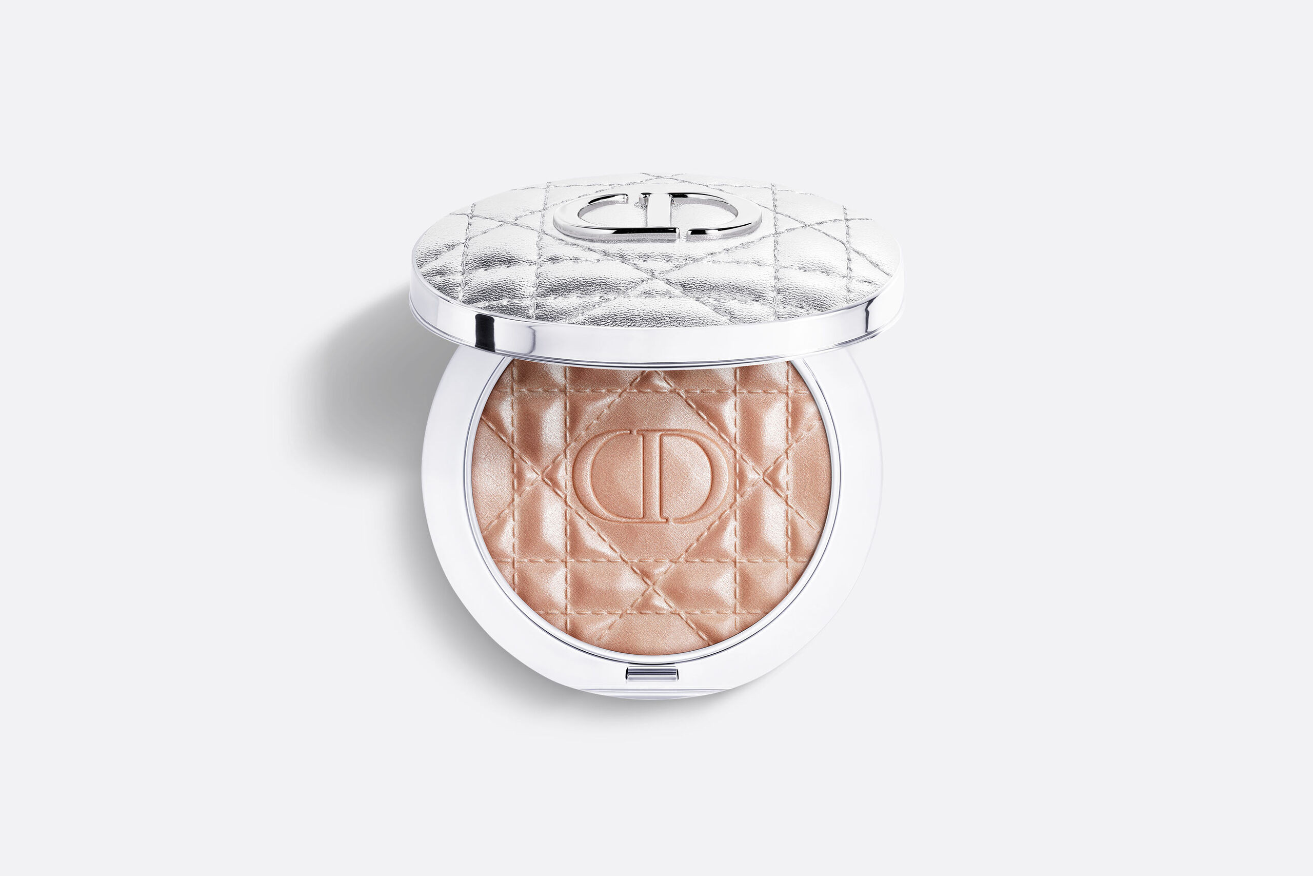Dior Forever Glow Luminizer longwear highlighter in 3 finishes | DIOR | Christian Dior Parfums UK