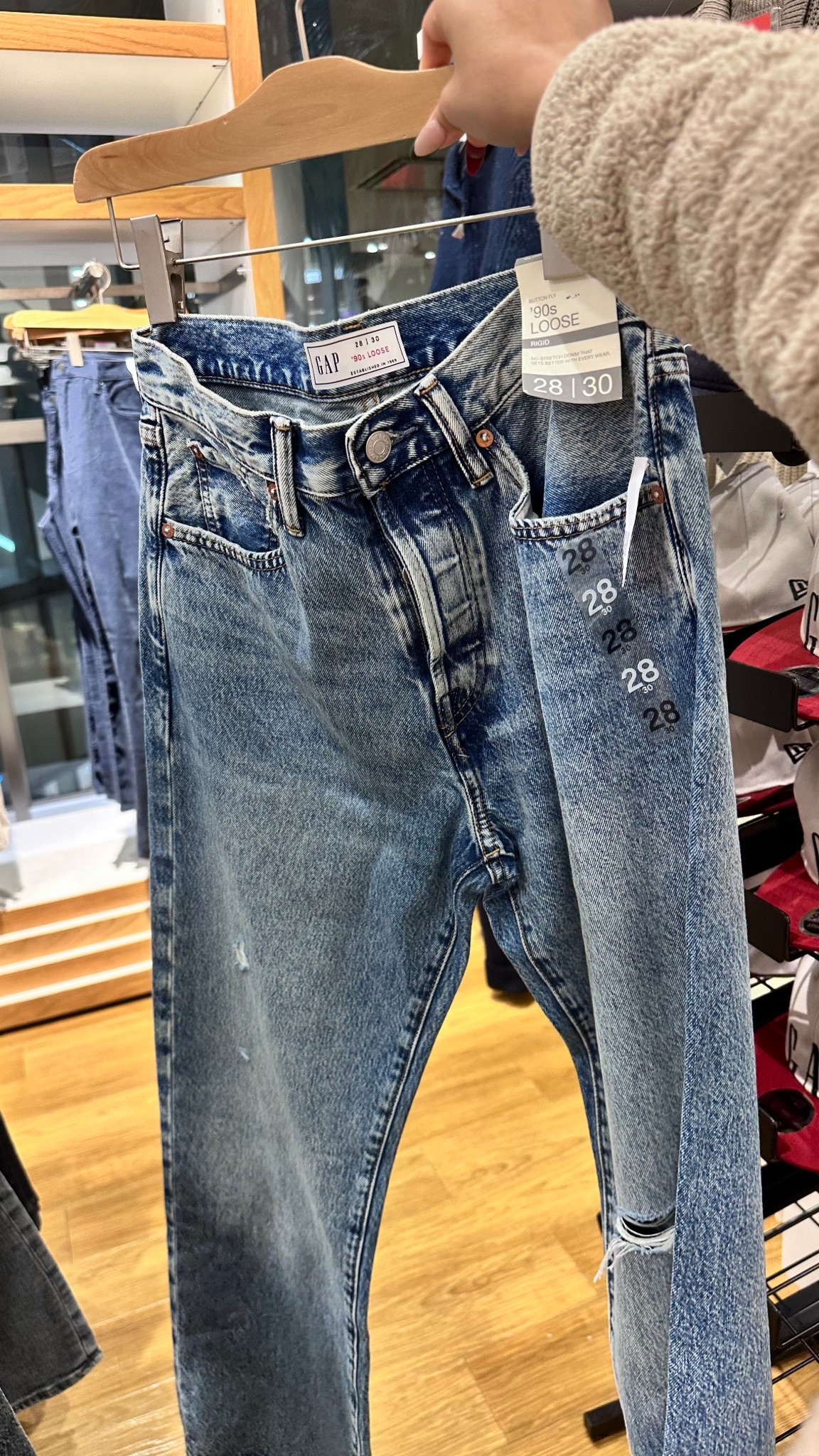 Found them! The viral Gap '90s Loose High Rise Jeans are part of the Winter Sale. These have that authentic vintage feel with zero stretch and a perfectly stacked hem at the ankle. This specific light wash with the knee distressing is a top-seller and usually sells out fast when the price drops!

#GapJeans #90sAesthetic #LooseJeans #DenimDeals #LTKunder50

#LTKFindsUnder100 #LTKSaleAlert #LTKootd