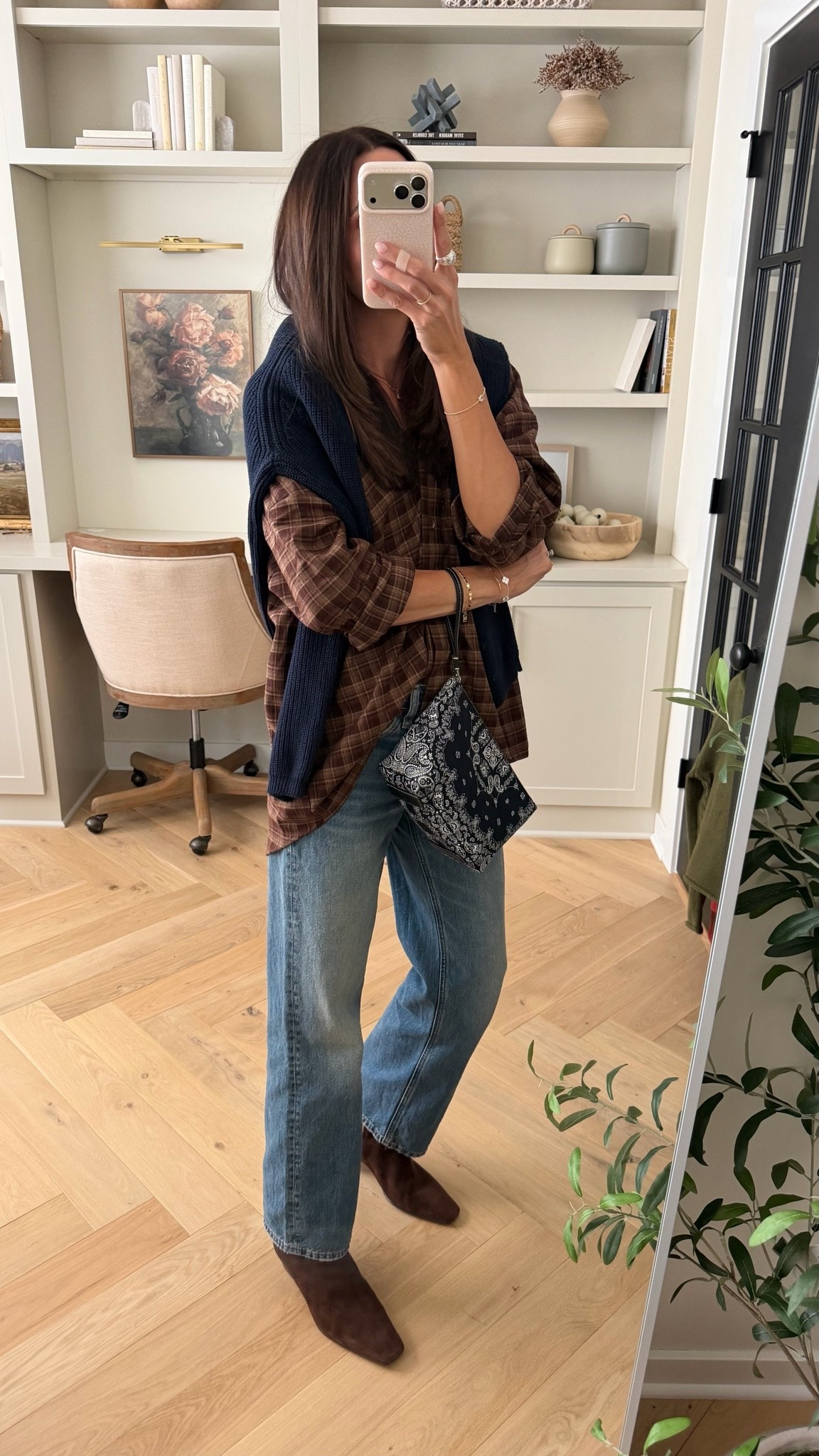 ootd! 🤎
Flannel: true to size (S)
Jeans: true to size (26) 25% off rn!c
Booties: true to size, size up if between 


Casual fall outfit / flannel shirt outfits

#LTKSaleAlert #LTKootd #LTKSeasonal