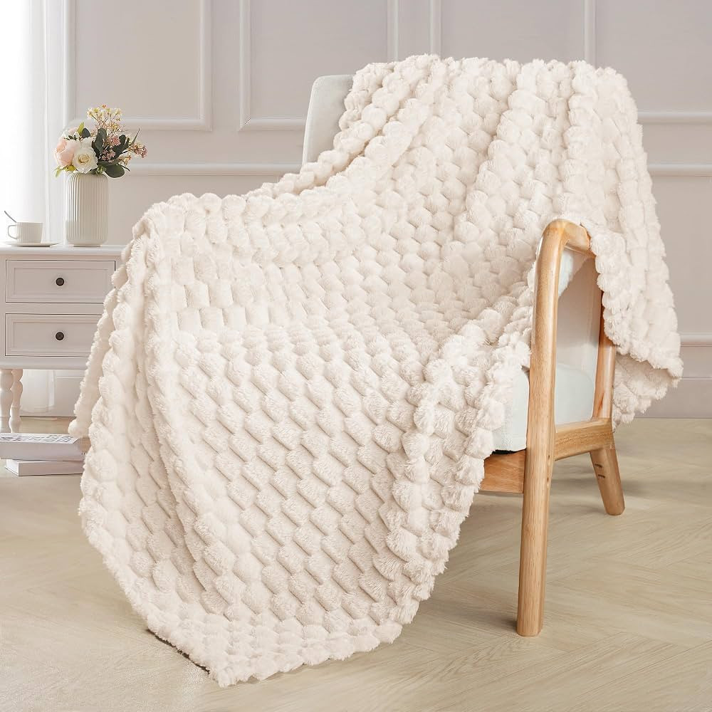 Exclusivo Mezcla Extra Large Soft Fleece Throw Blanket, 50x70 Inches Stylish Jacquard Throw Blank... | Amazon (US)