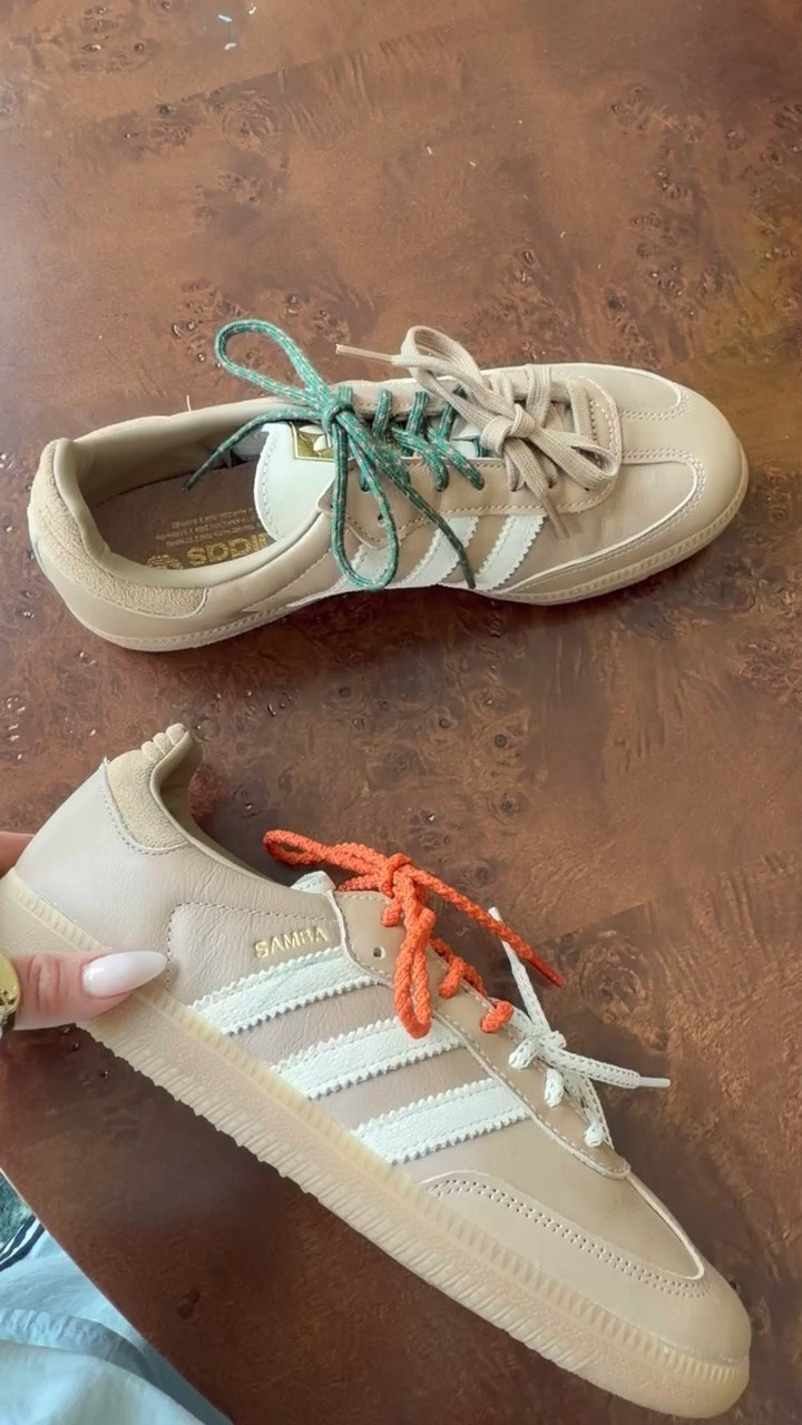 Adidas 
Sneakers