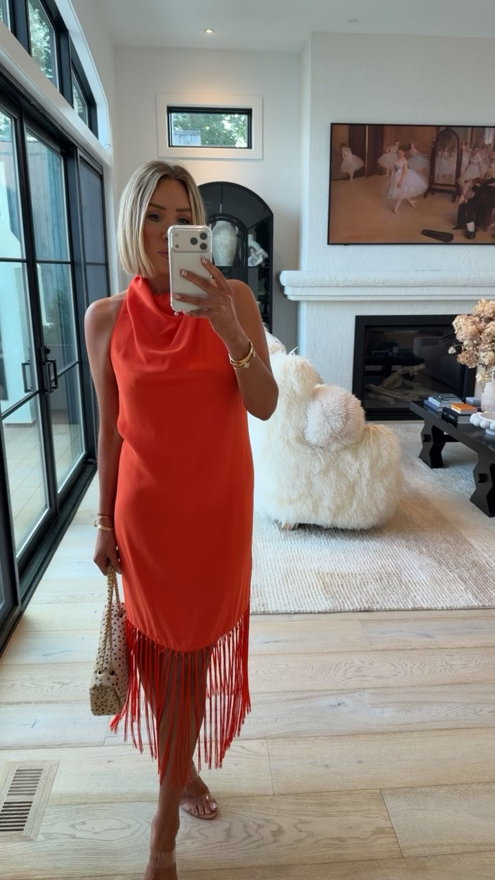 This dress for any event you have coming up this summer 🔥 the color, the fit, the fringe 👏